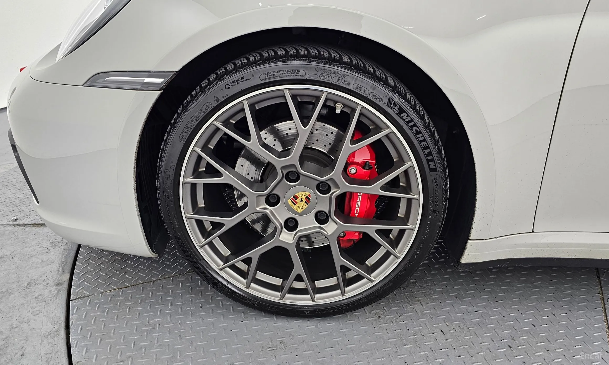 Porsche 911 (992) превью 5