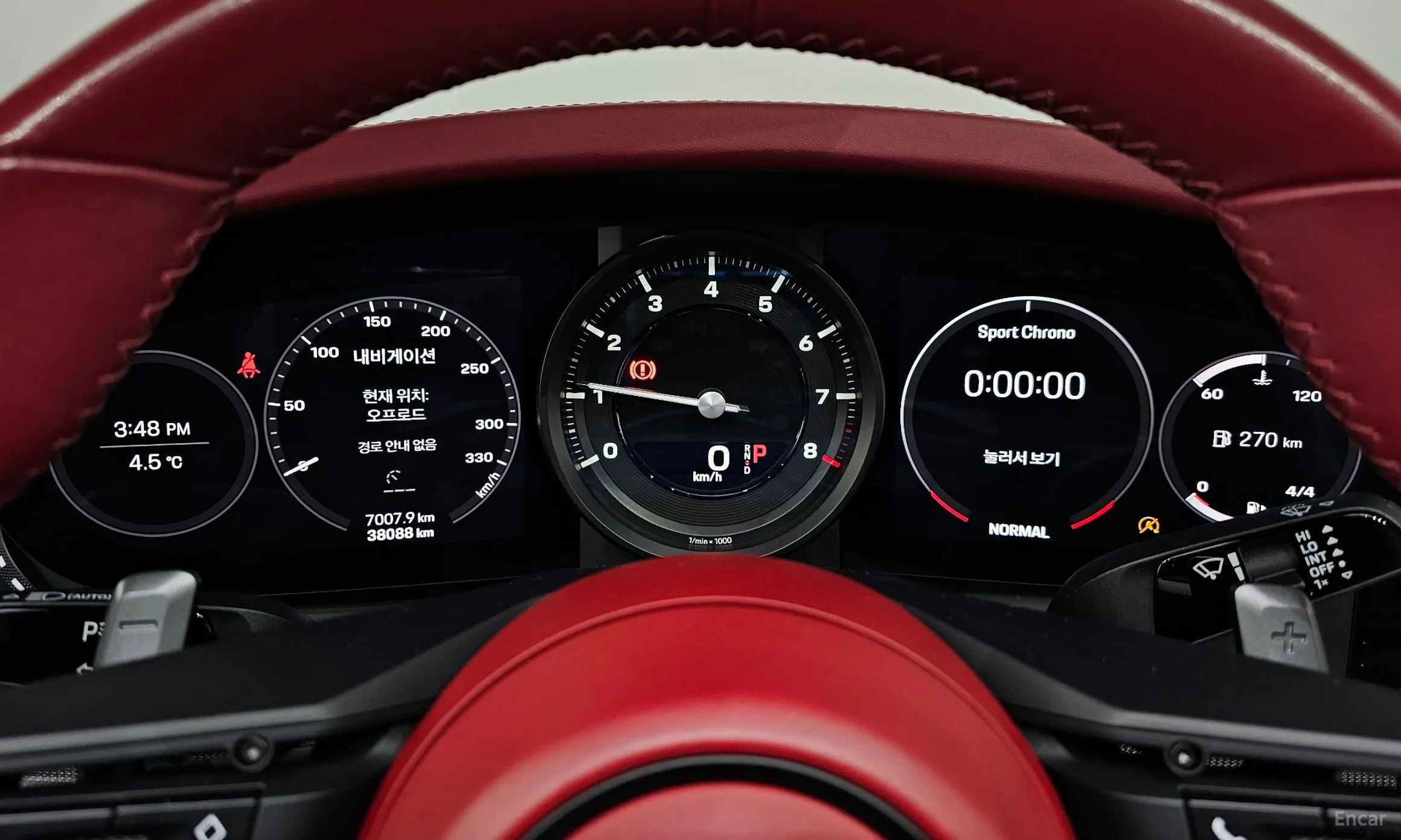 Porsche 911 (992) превью 8