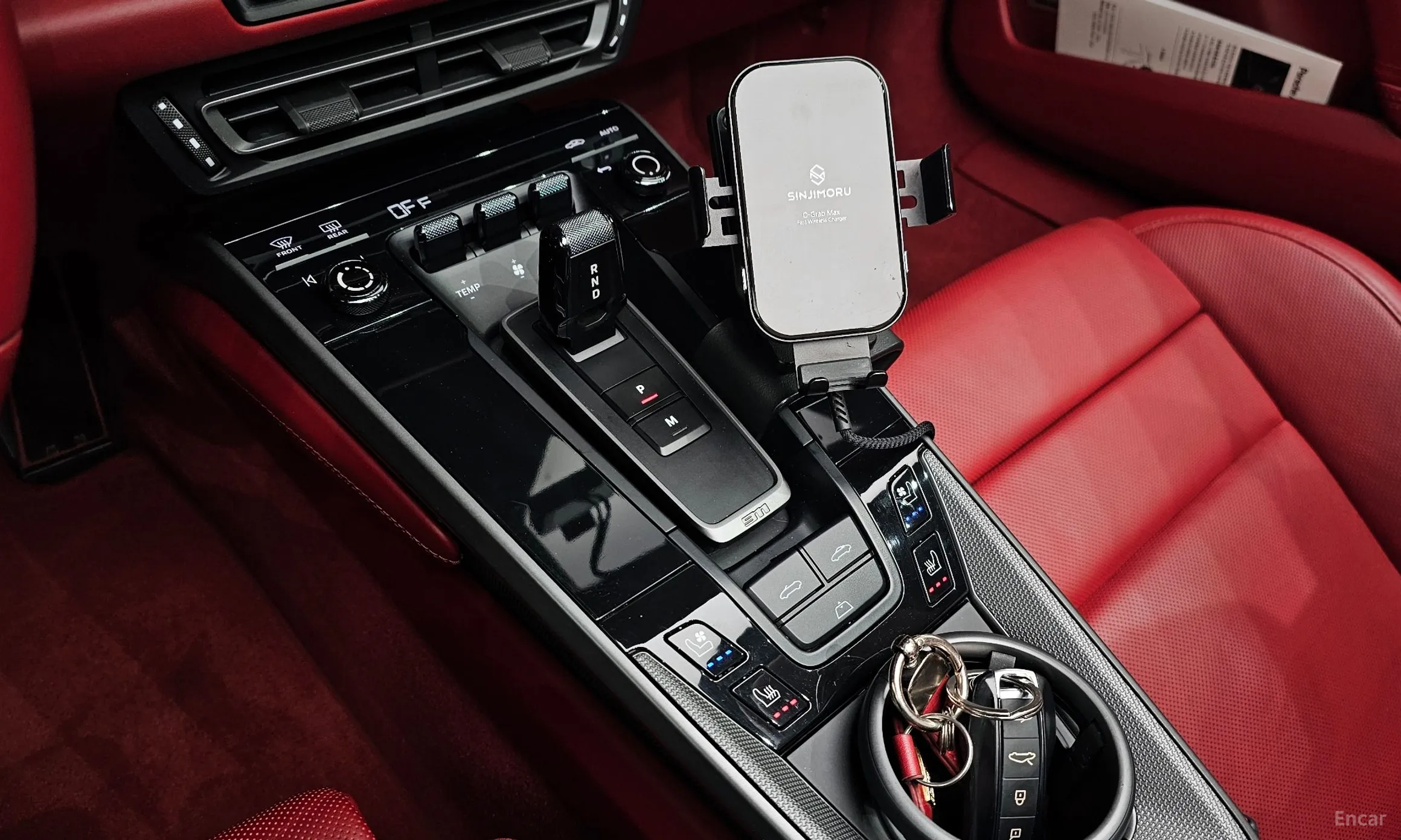 Porsche 911 (992) превью 9
