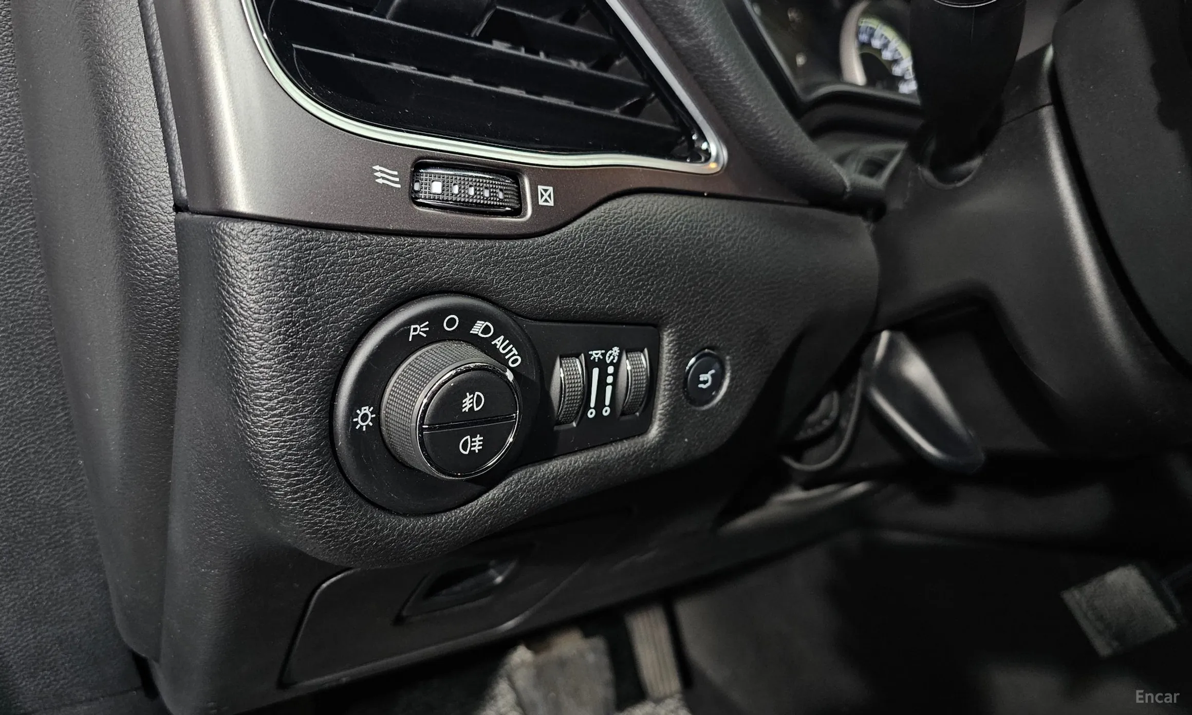 Jeep Cherokee (KL) превью 19