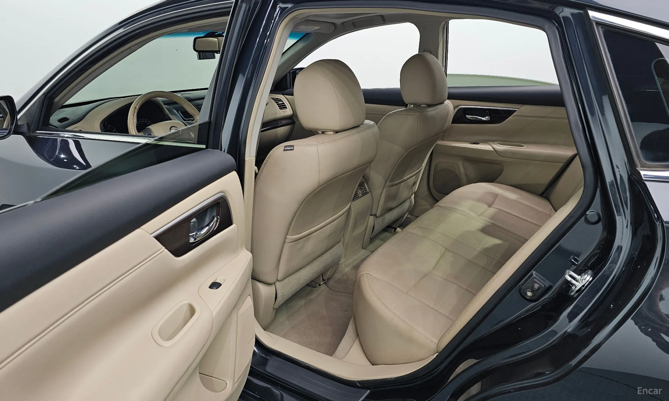 Nissan Altima превью 12