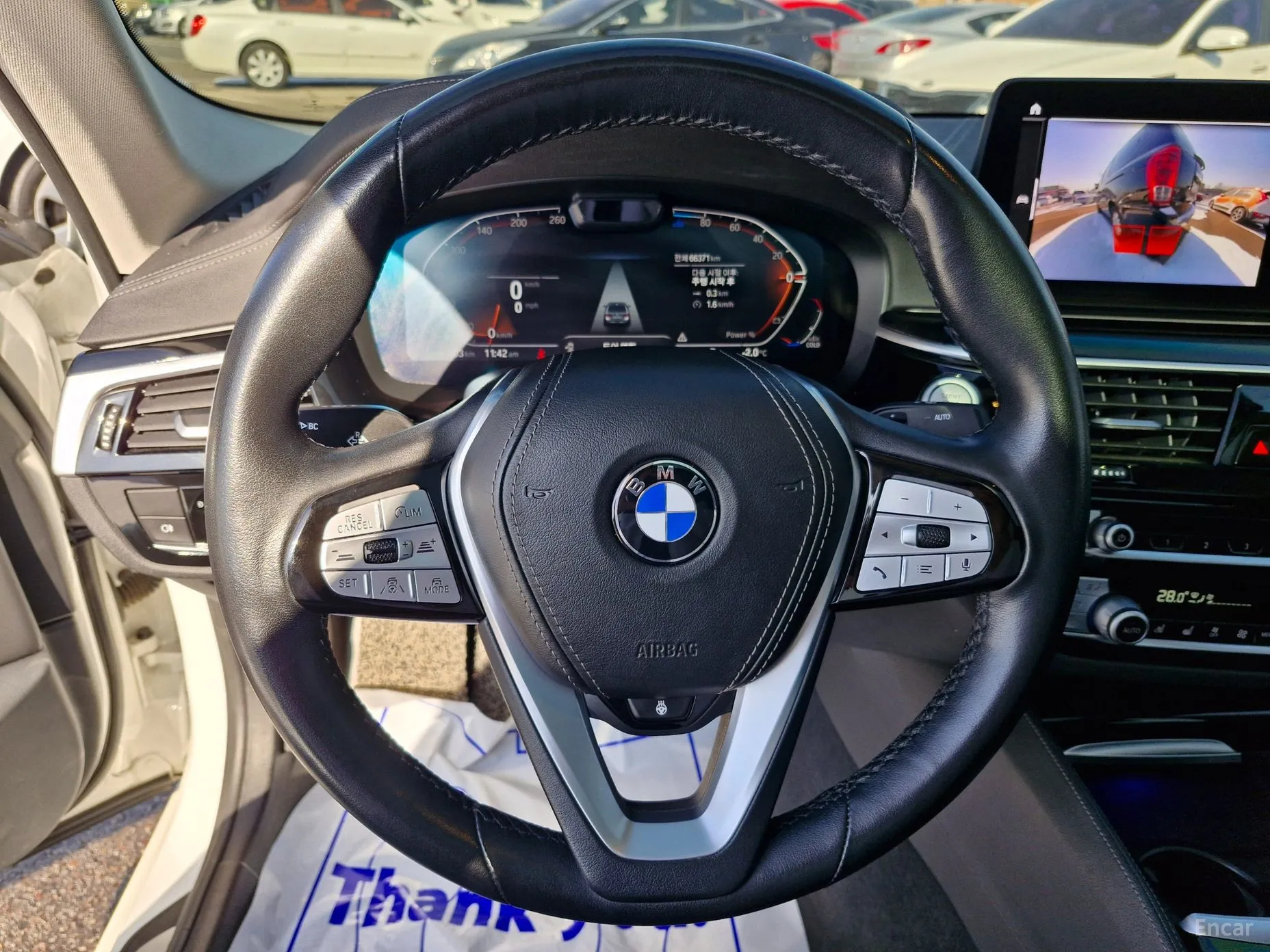 BMW 5 Series (G30) превью 14