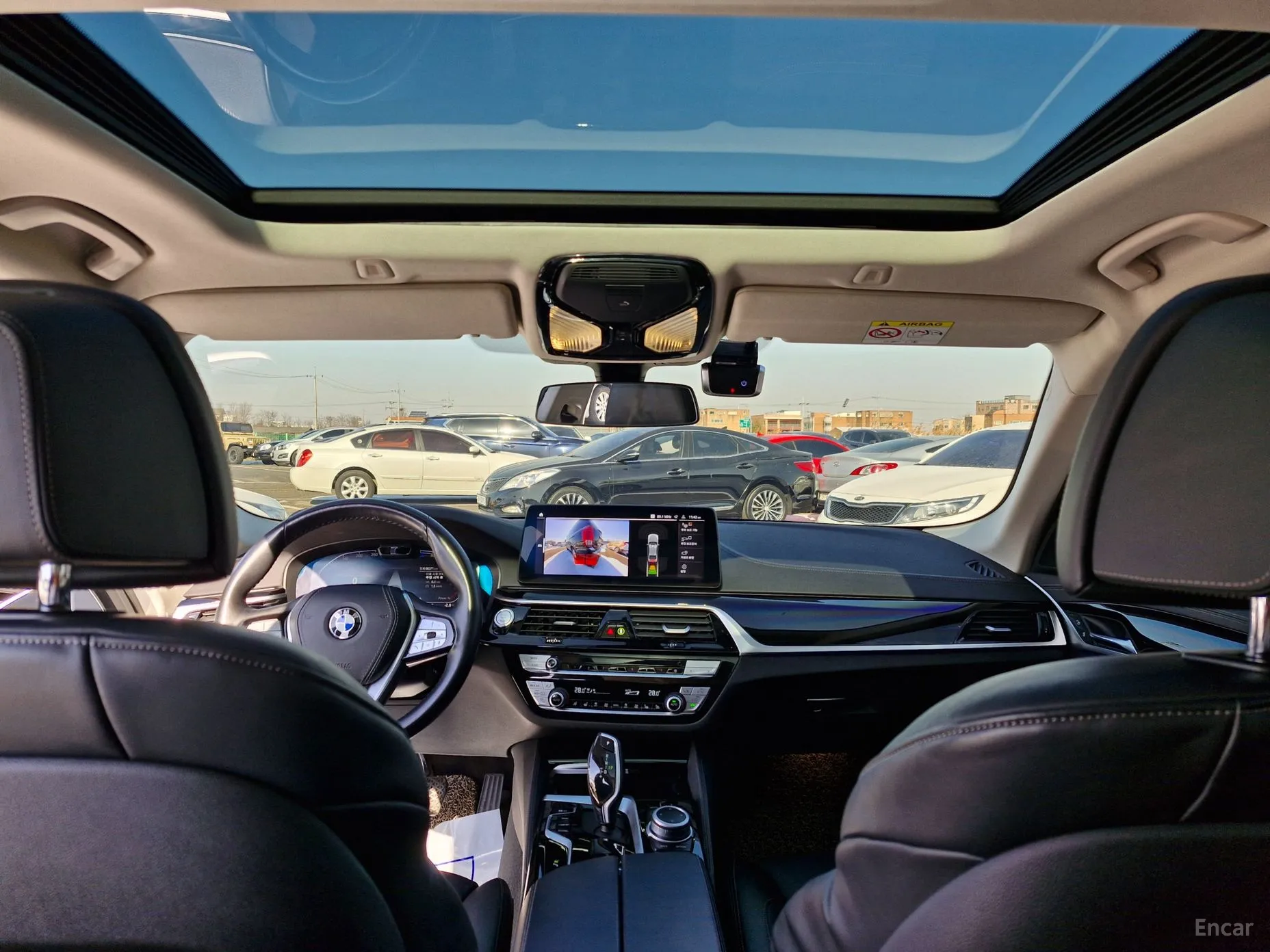 BMW 5 Series (G30) превью 16