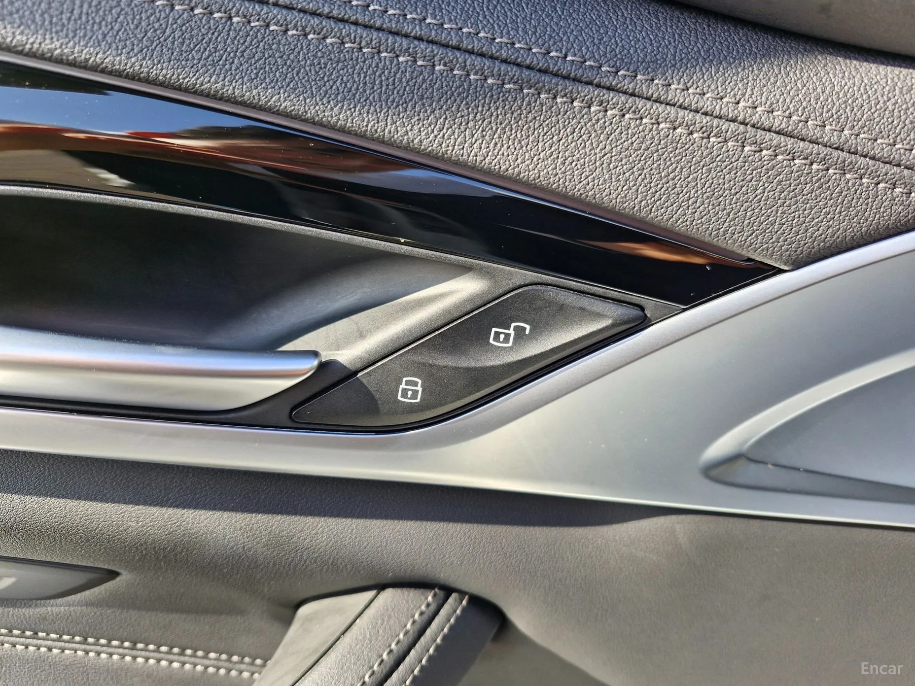 BMW 5 Series (G30) превью 9