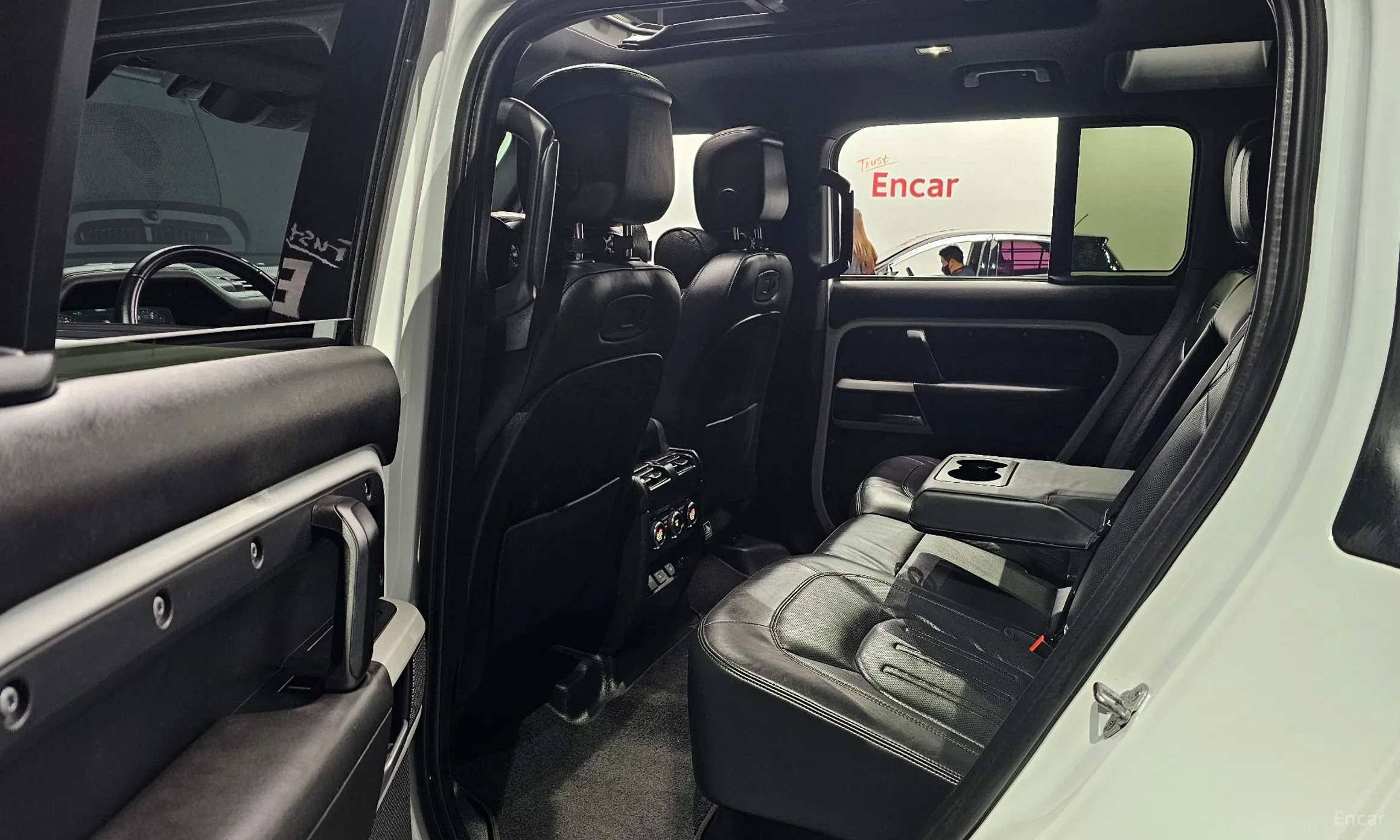 Land Rover Defender (L663) превью 12