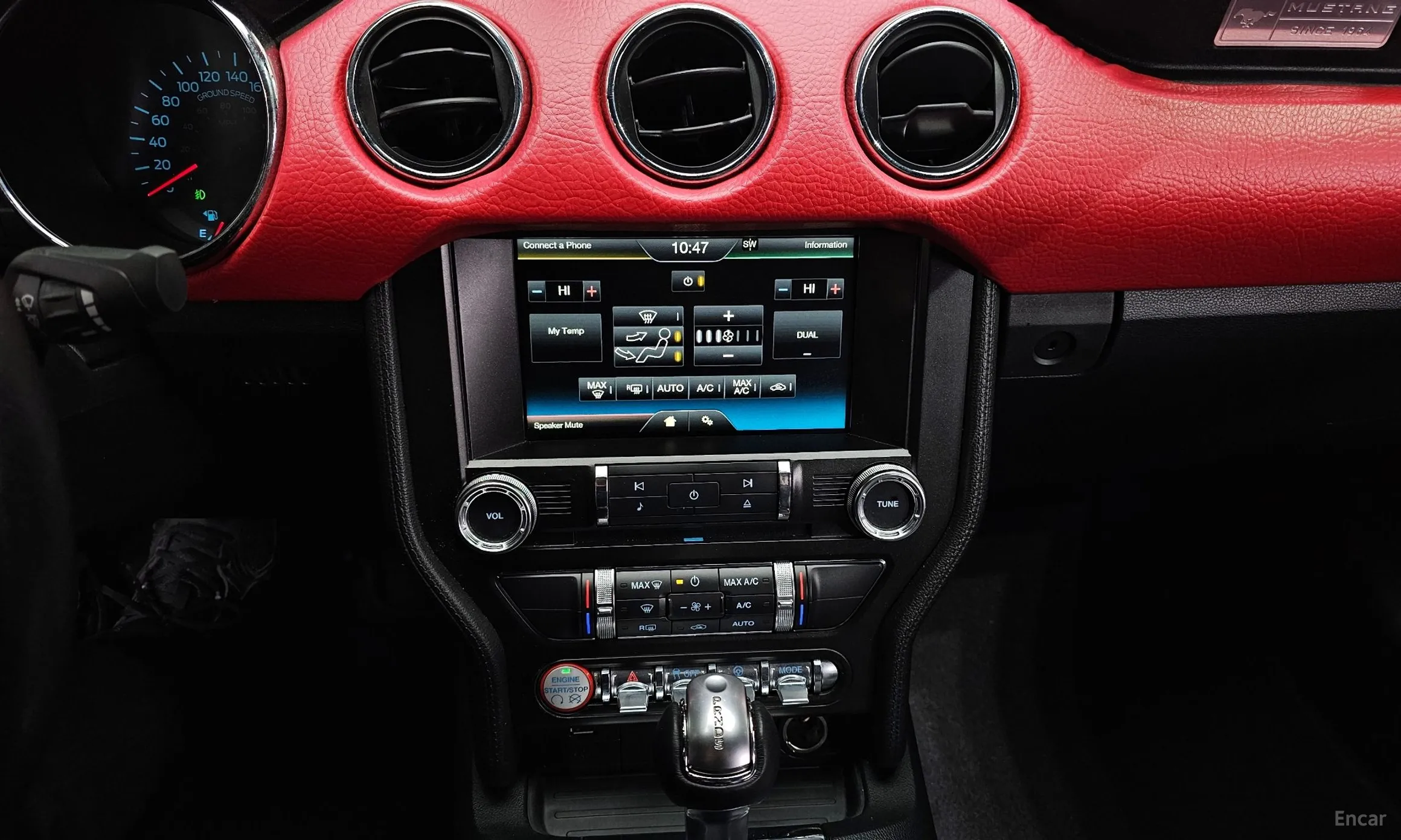 Ford Mustang превью 14