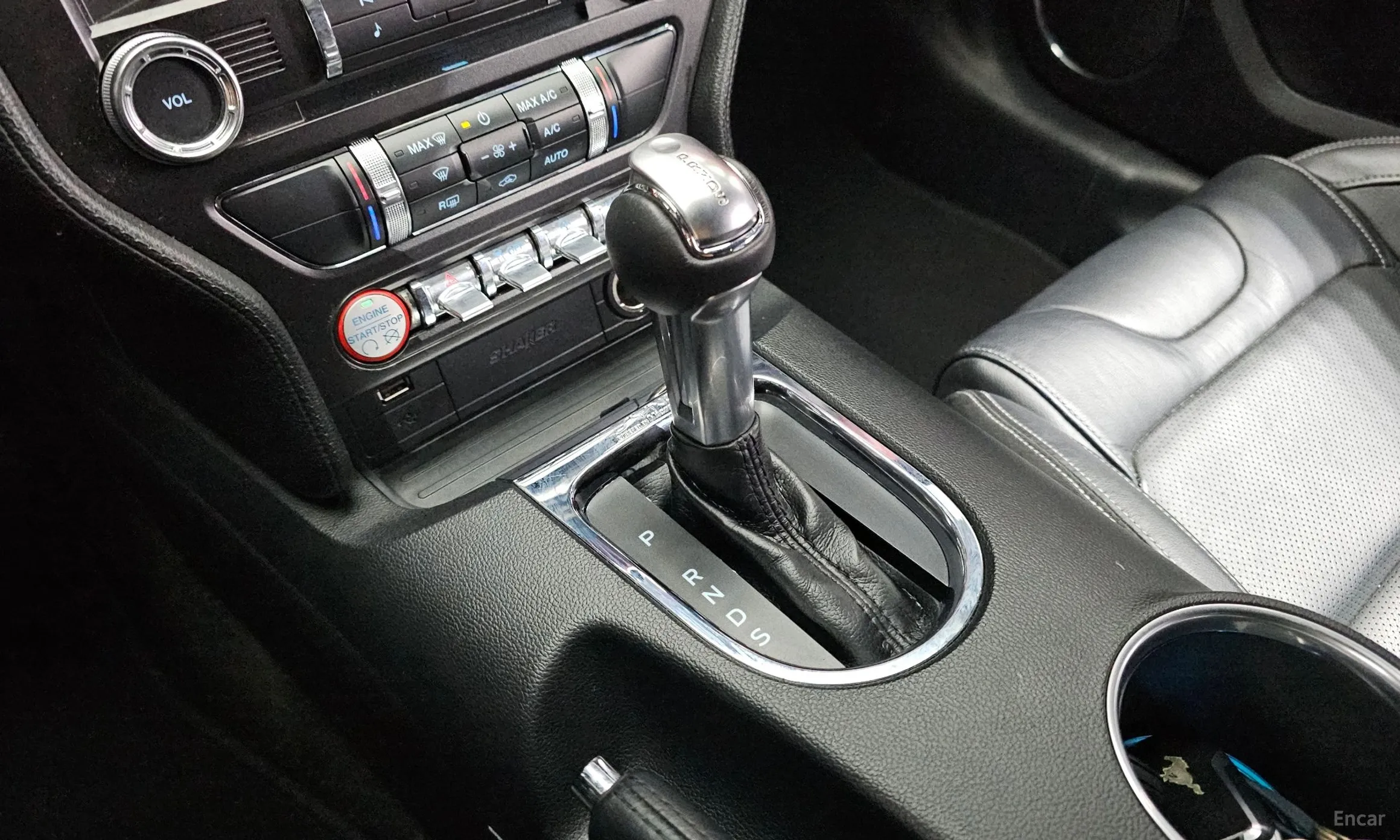 Ford Mustang превью 9
