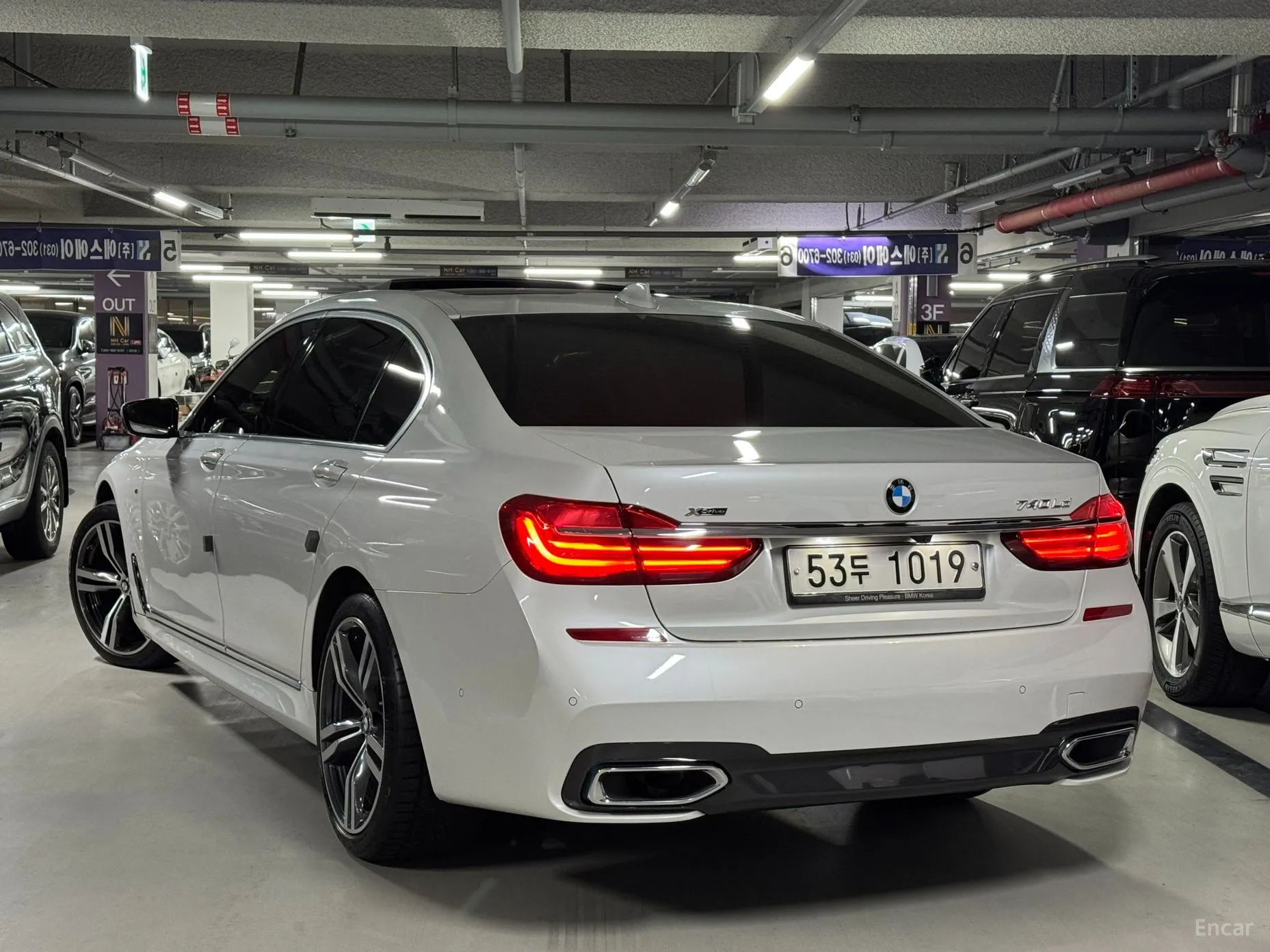BMW 7 Series (G11)