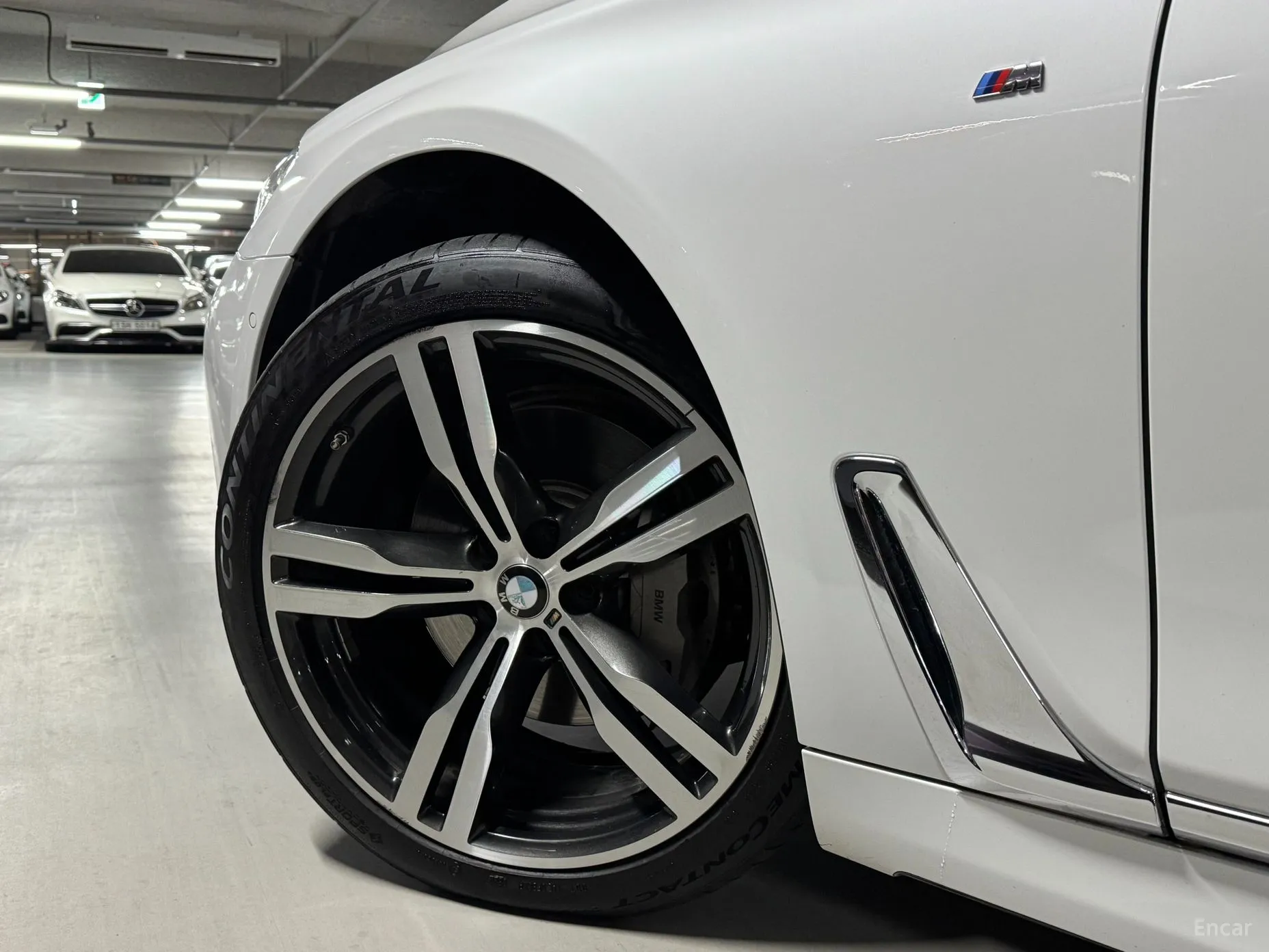 BMW 7 Series (G11) превью 6