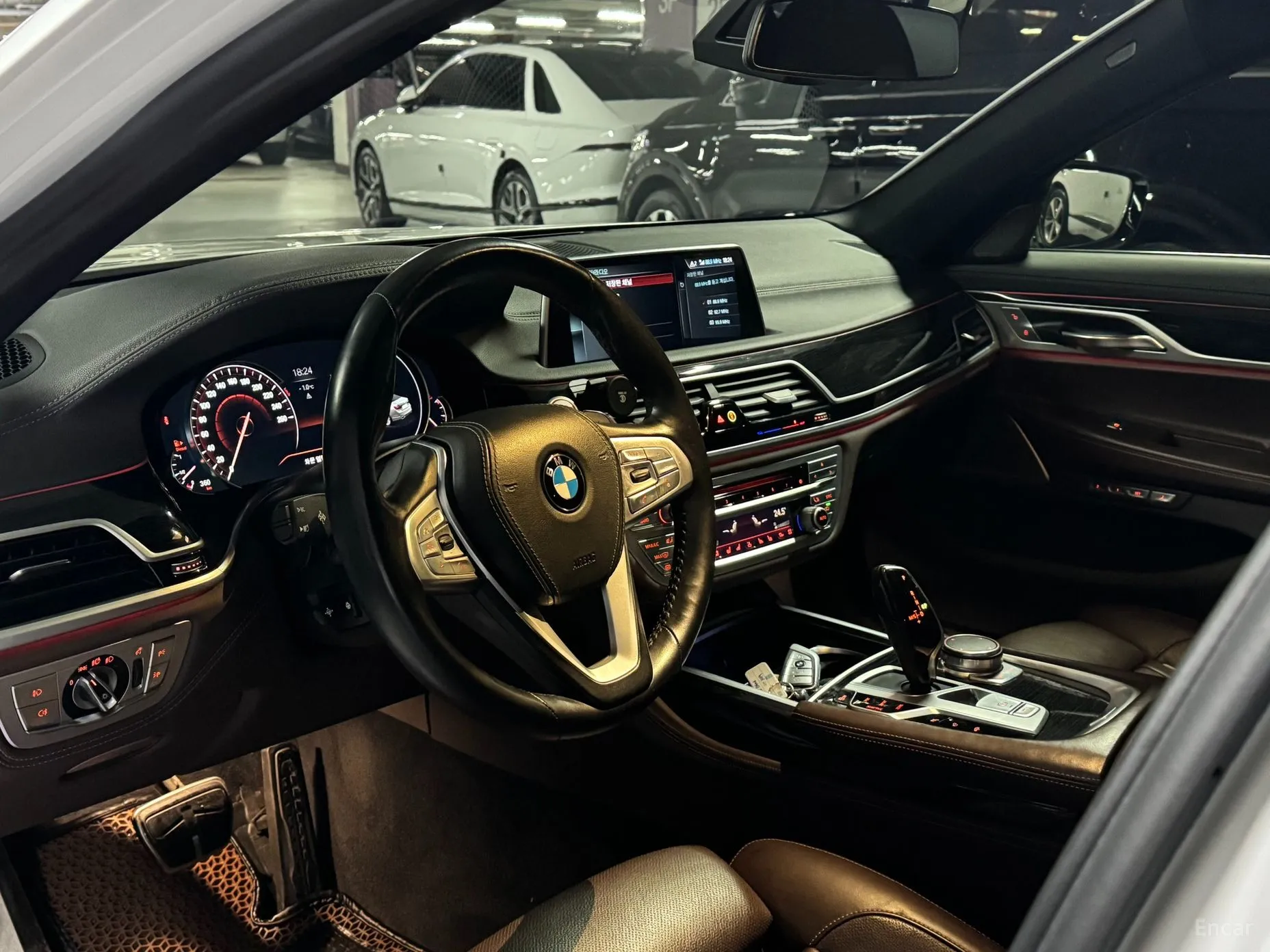 BMW 7 Series (G11) превью 9