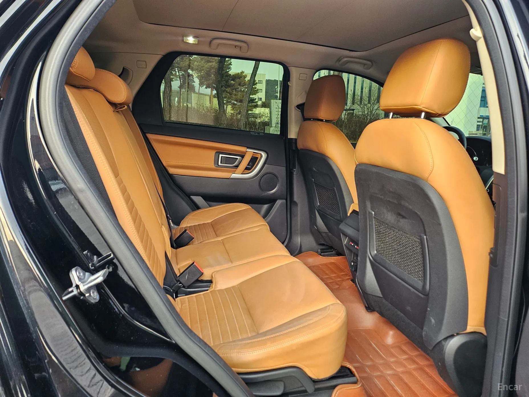 Land Rover Discovery Sports превью 14