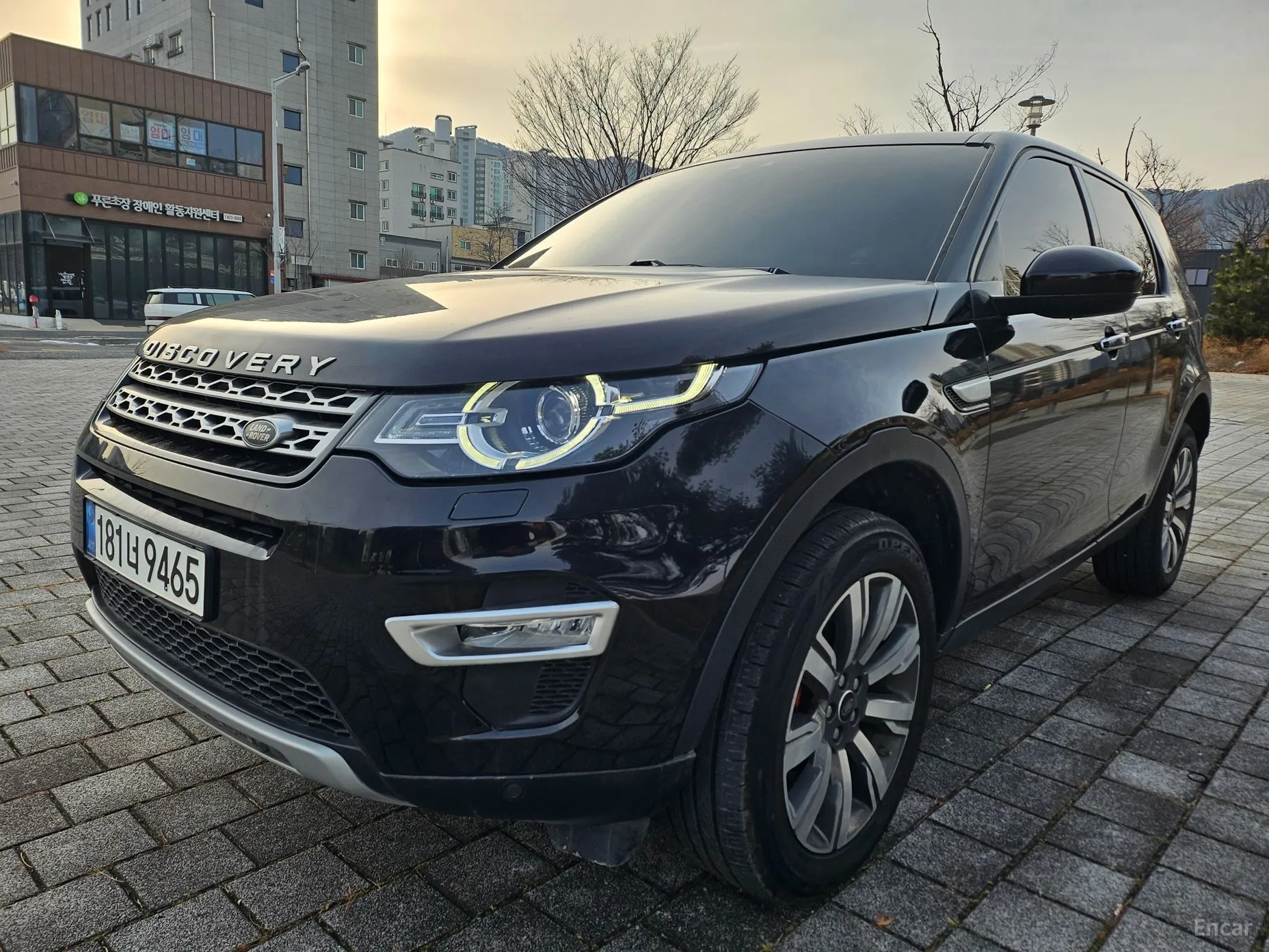 Land Rover Discovery Sports превью 2