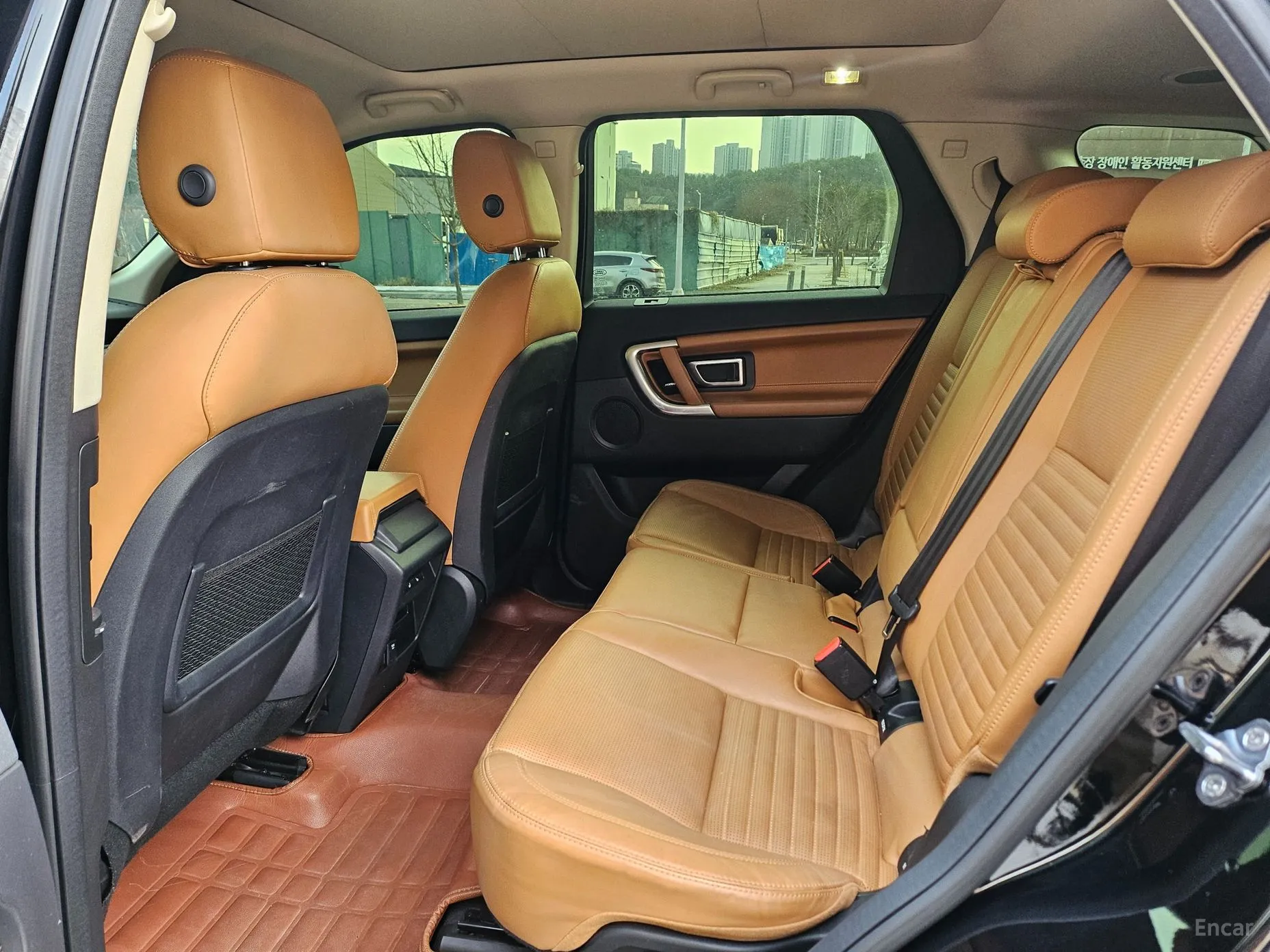 Land Rover Discovery Sports превью 9