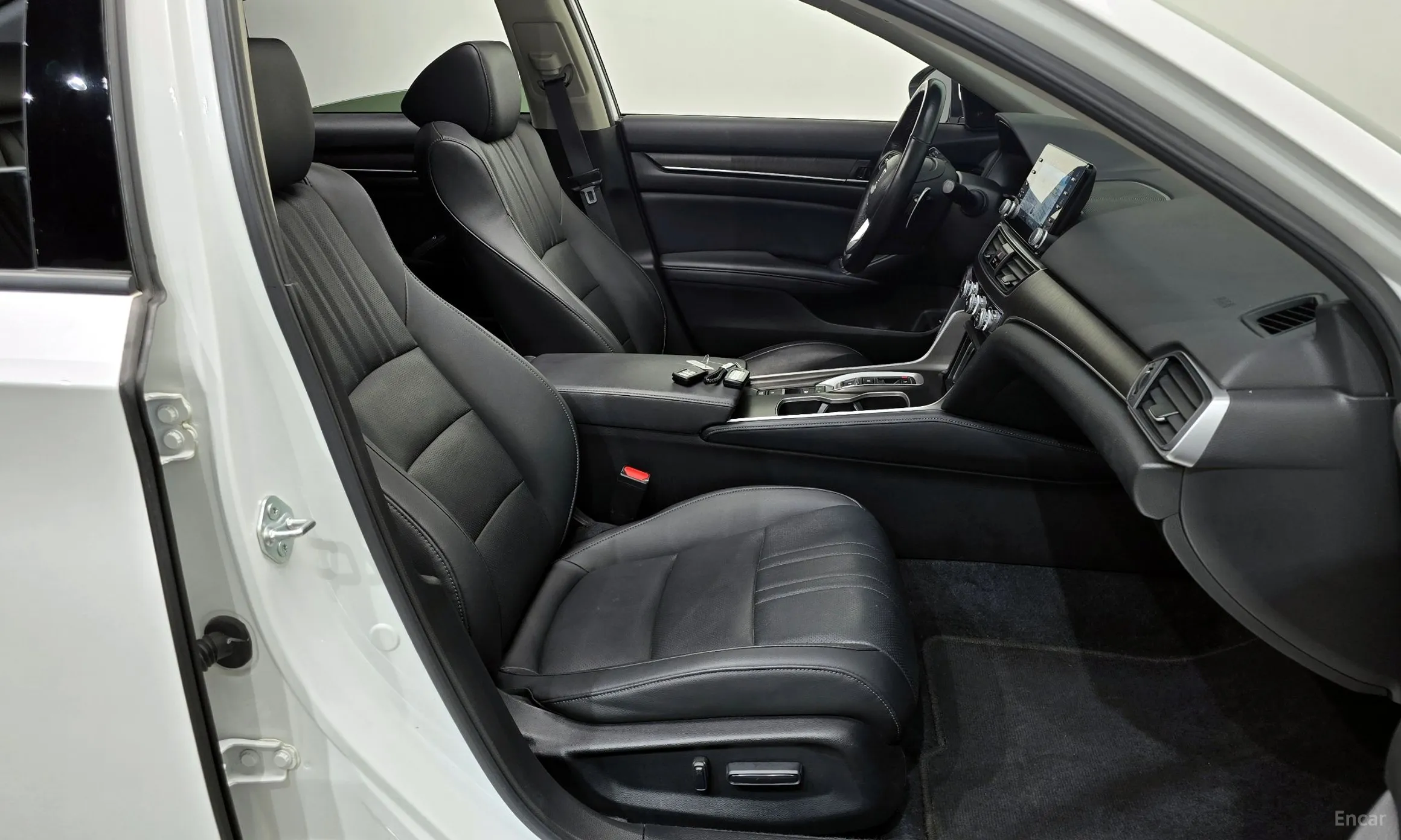 Honda Accord 10th Generation превью 12