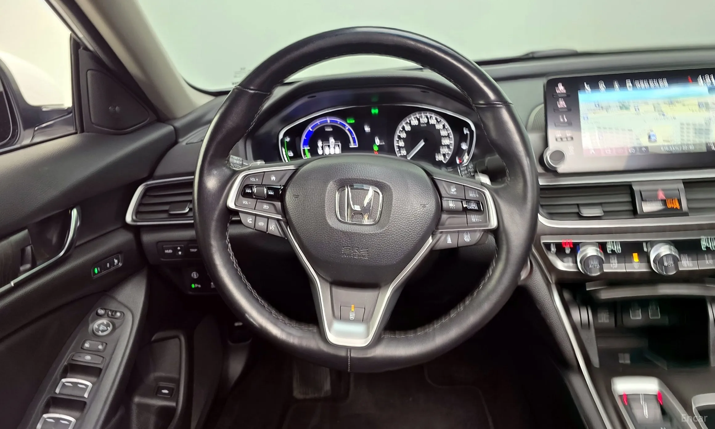 Honda Accord 10th Generation превью 14