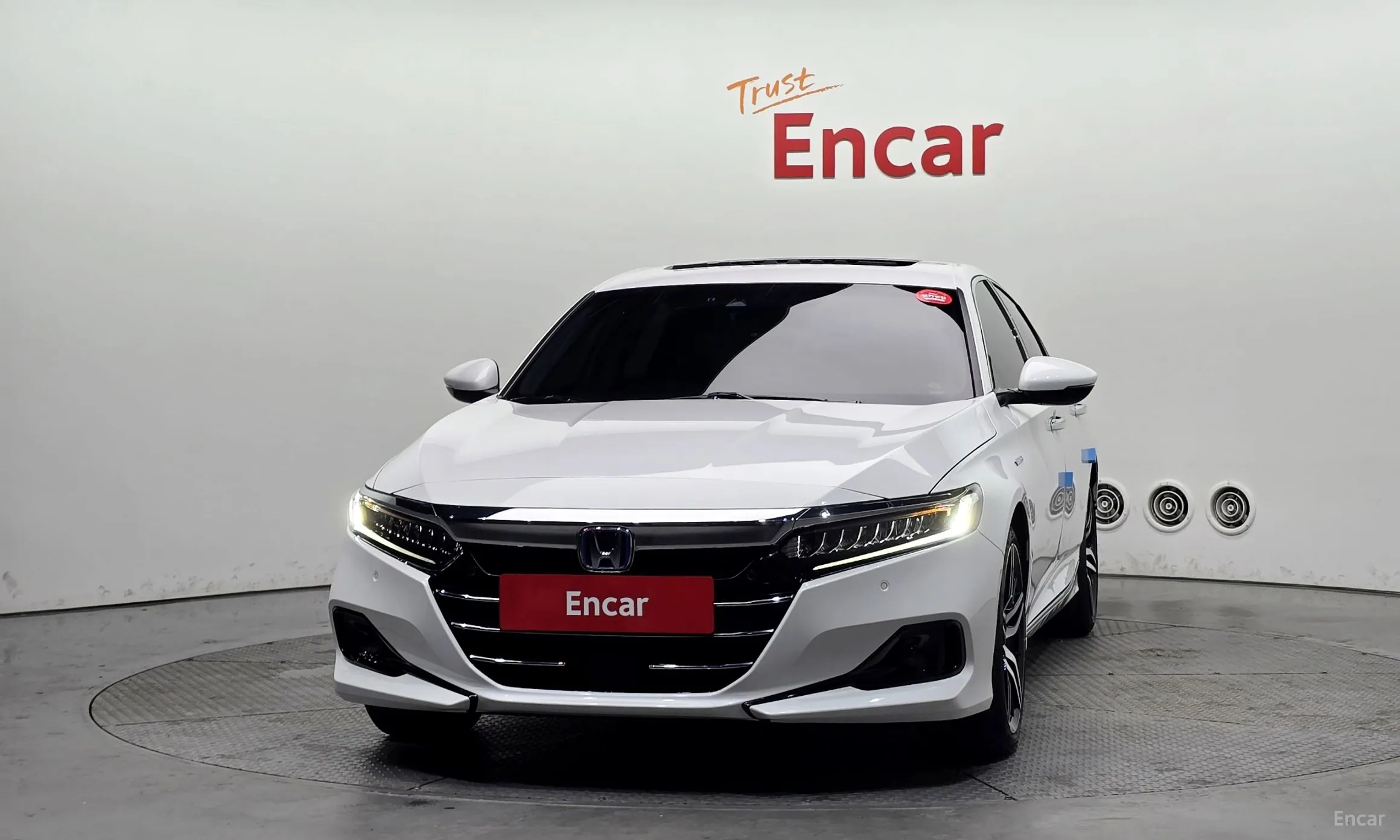 Honda Accord 10th Generation превью 3
