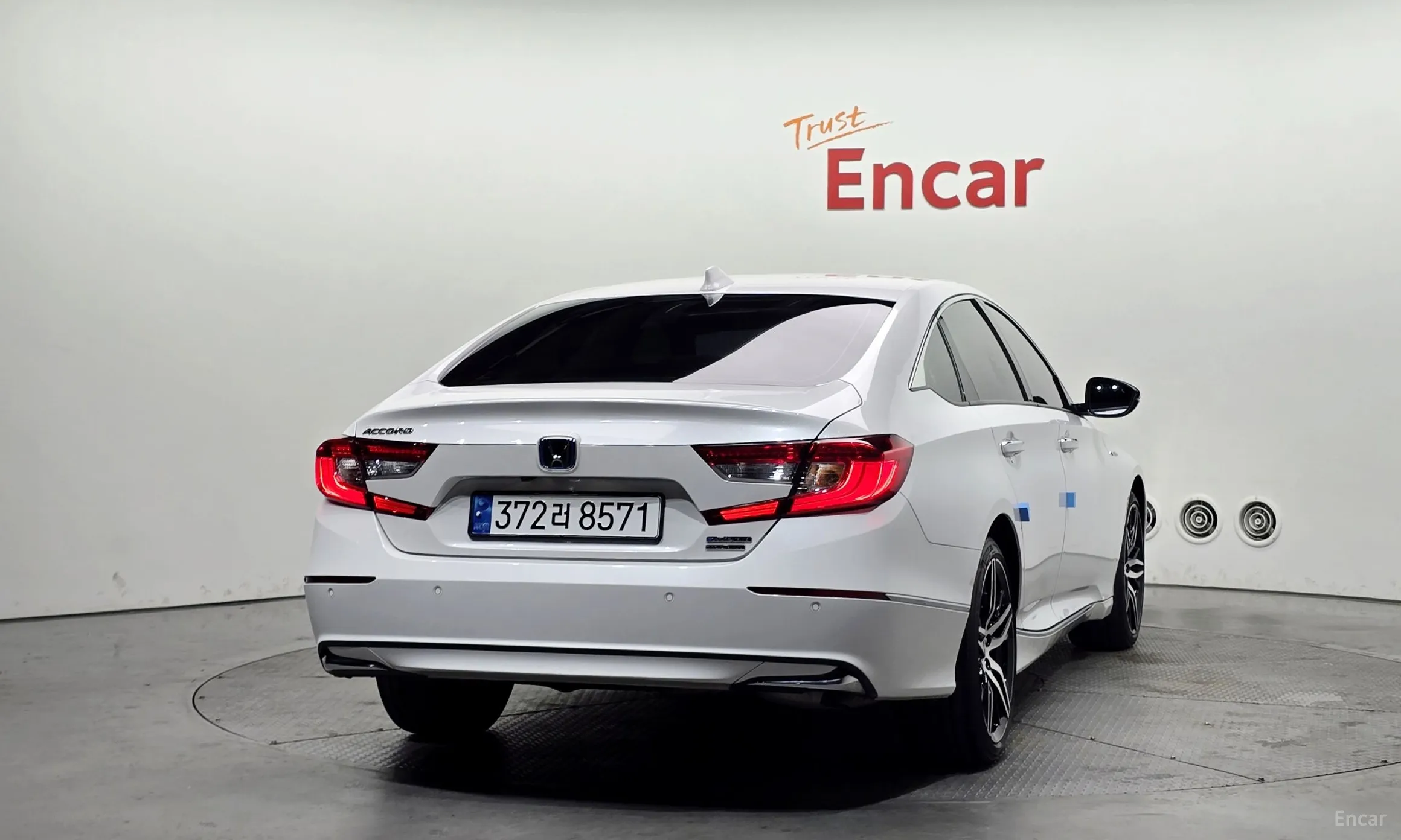Honda Accord 10th Generation превью 4
