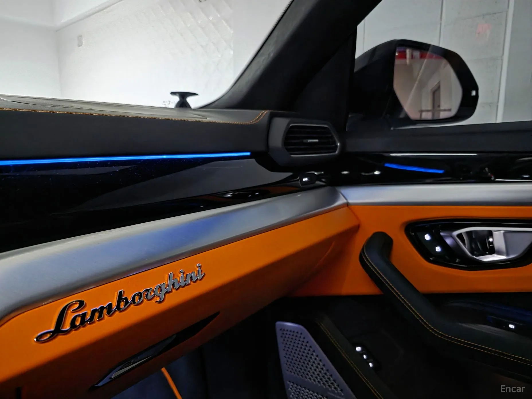 Lamborghini Urus превью 11