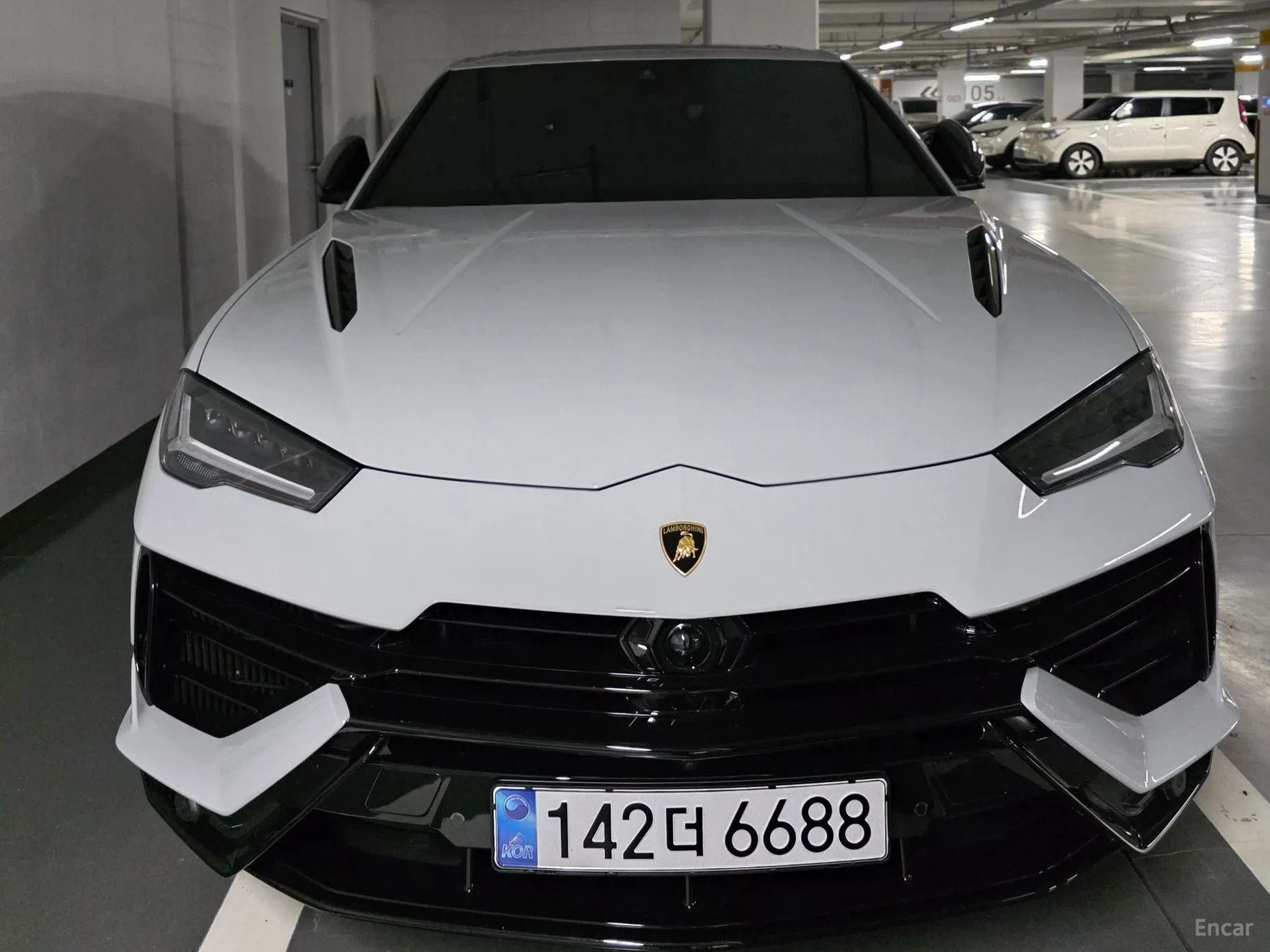 Lamborghini Urus превью 2