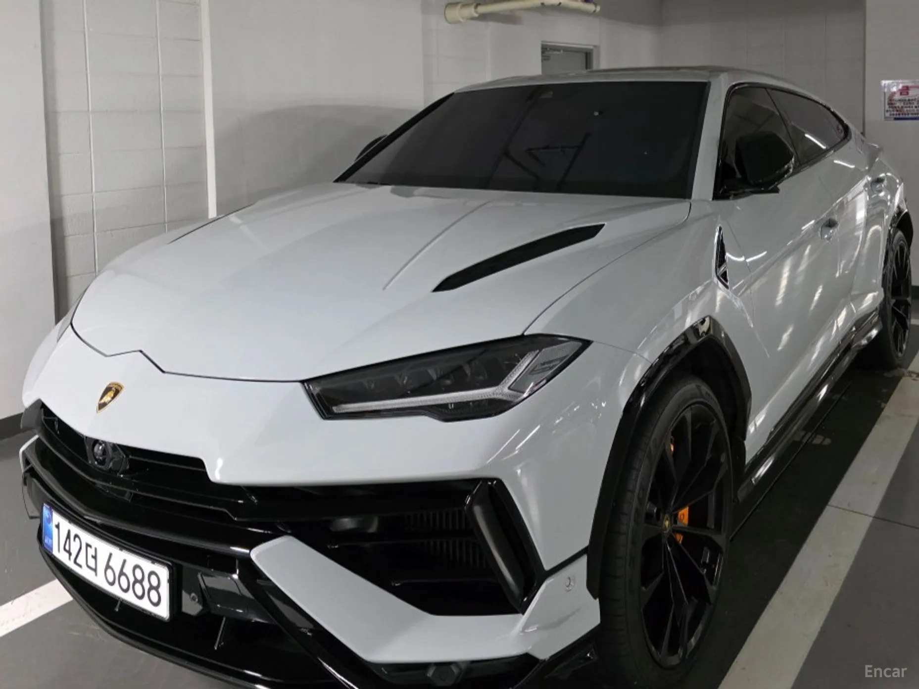 Lamborghini Urus превью 4