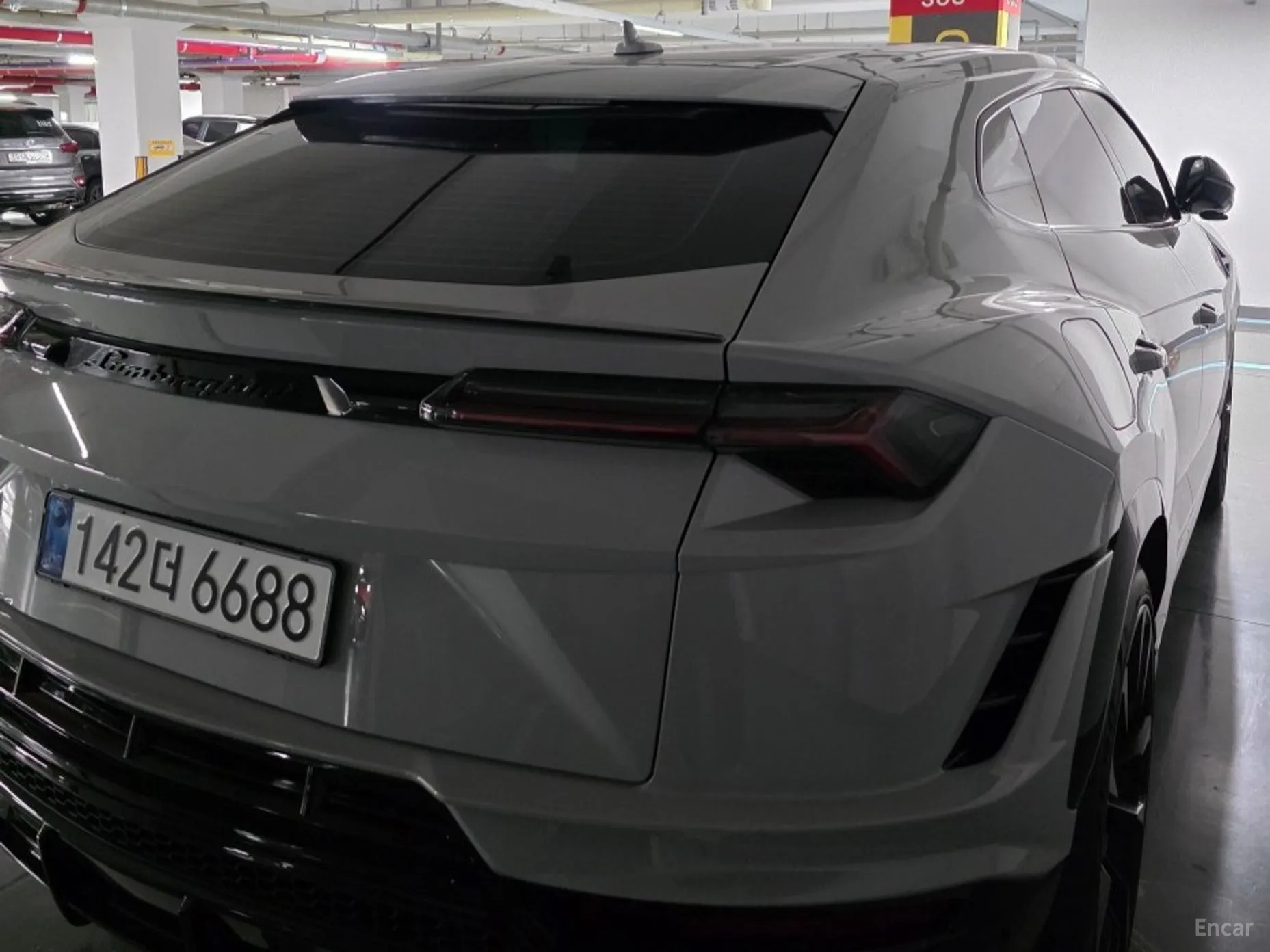 Lamborghini Urus превью 7