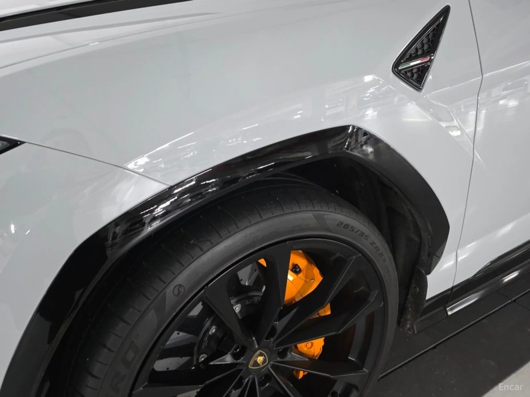 Lamborghini Urus превью 8