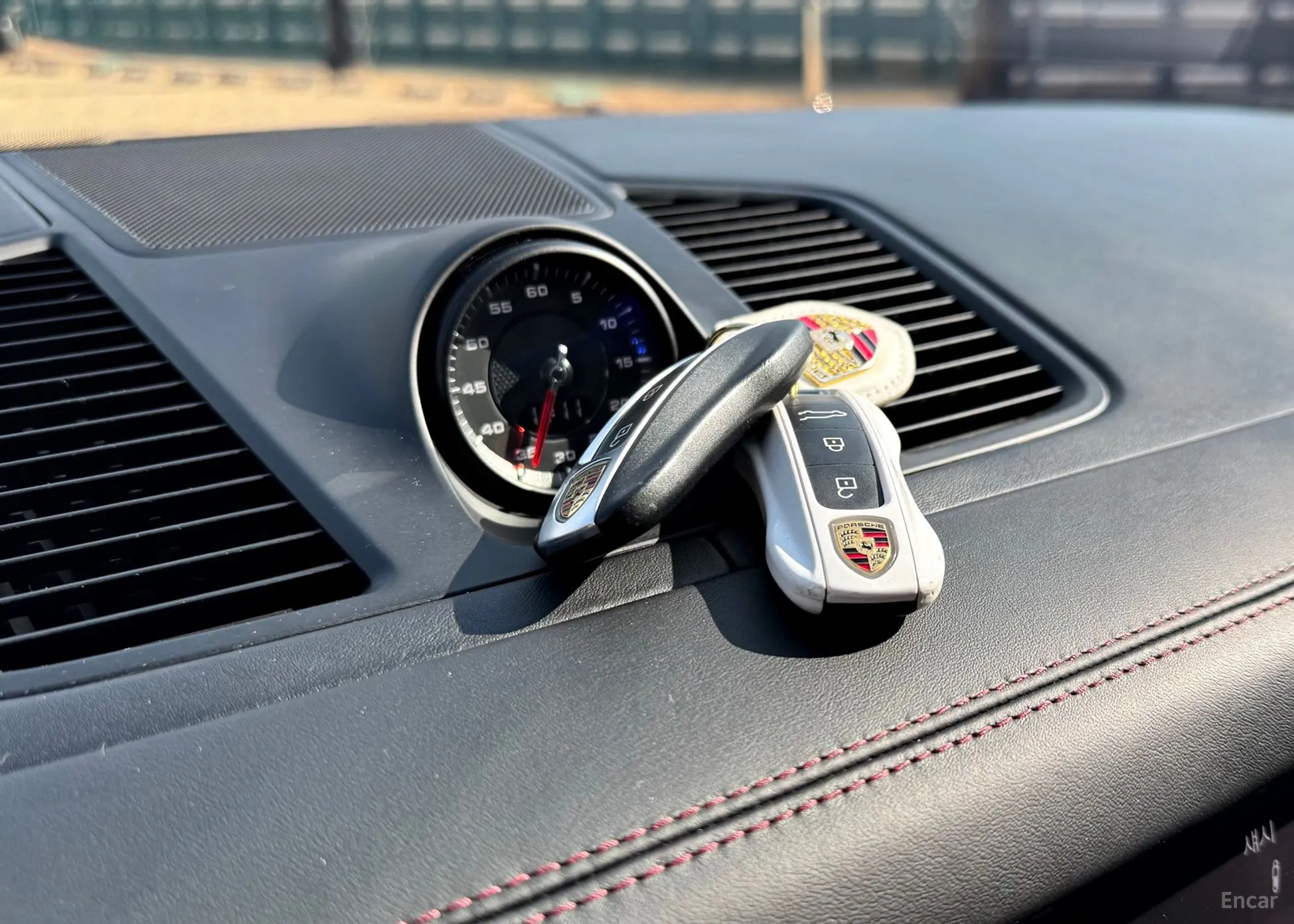 Porsche Cayenne (PO536) превью 12