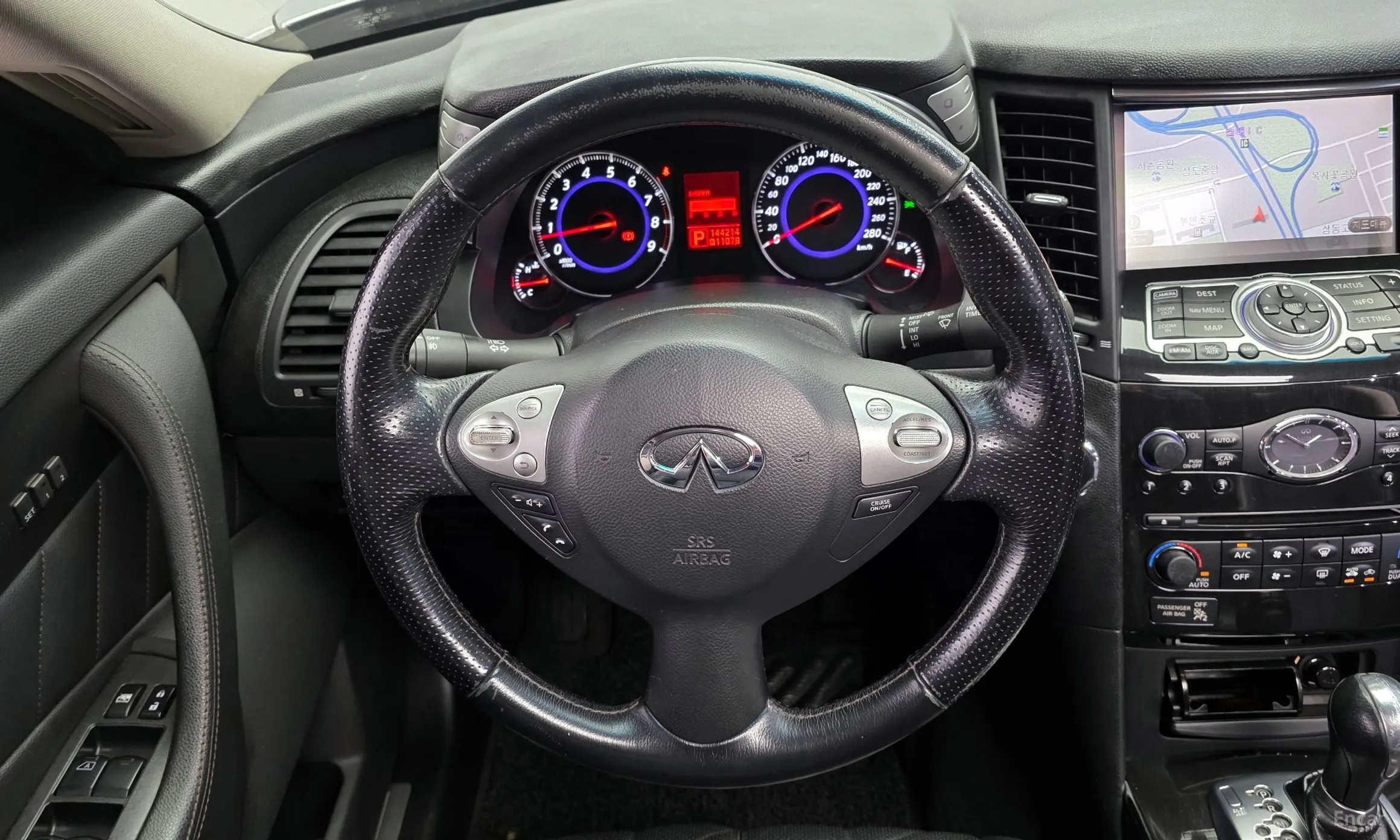 Infiniti FX35 превью 13