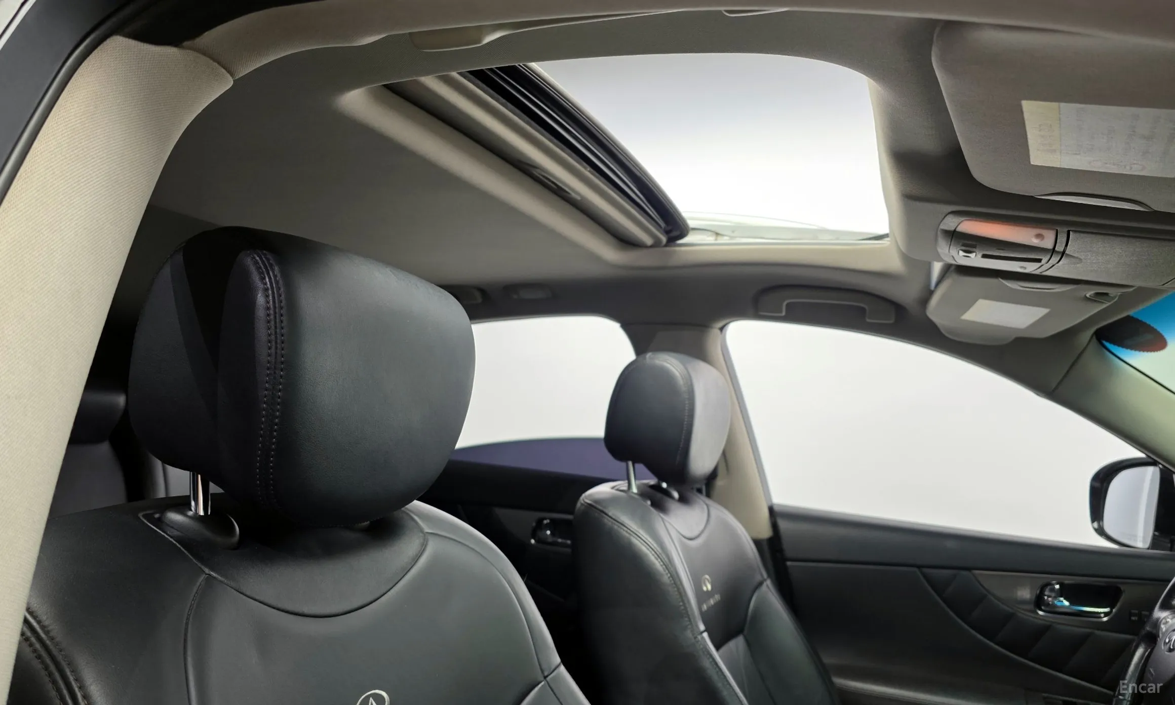 Infiniti FX35 превью 20