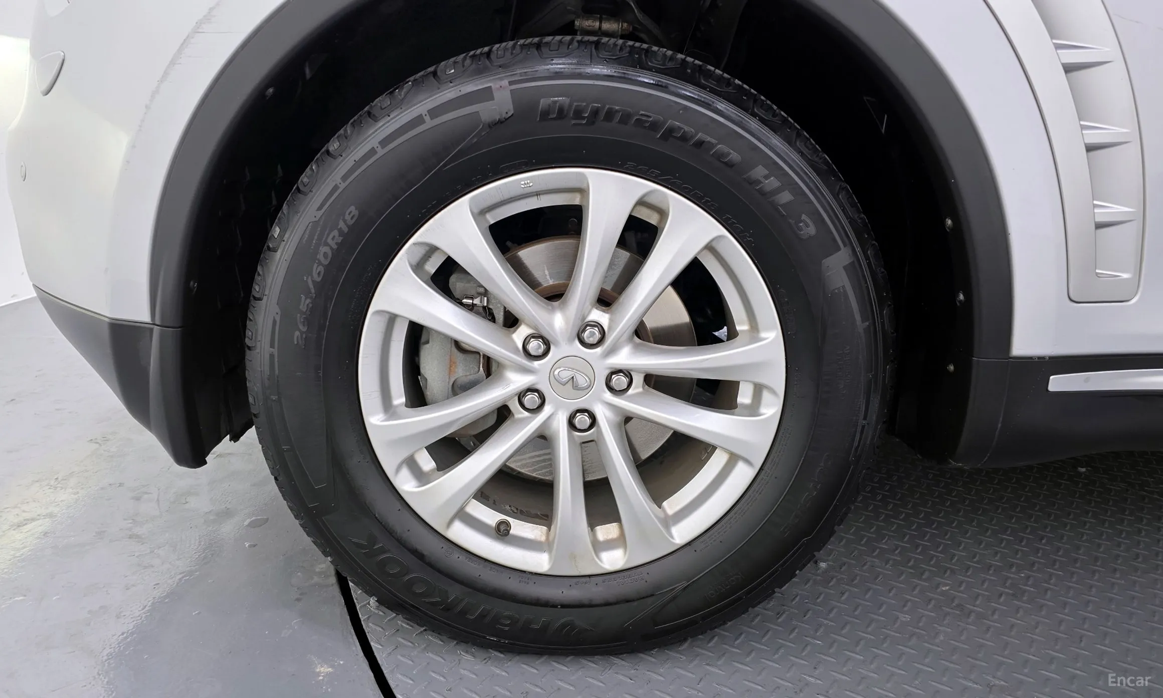 Infiniti FX35 превью 5