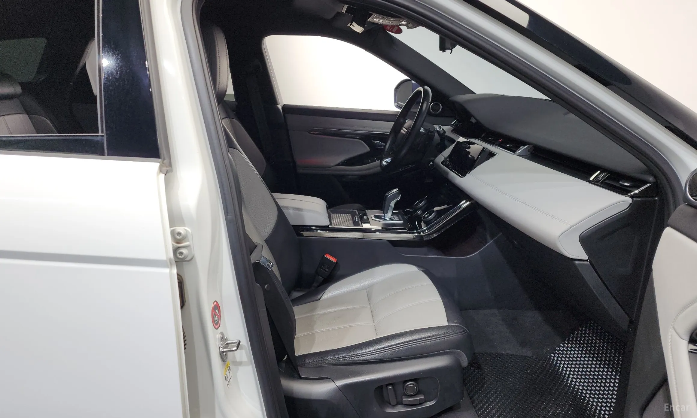 Land Rover Range Rover Evoque 2nd Generation превью 11