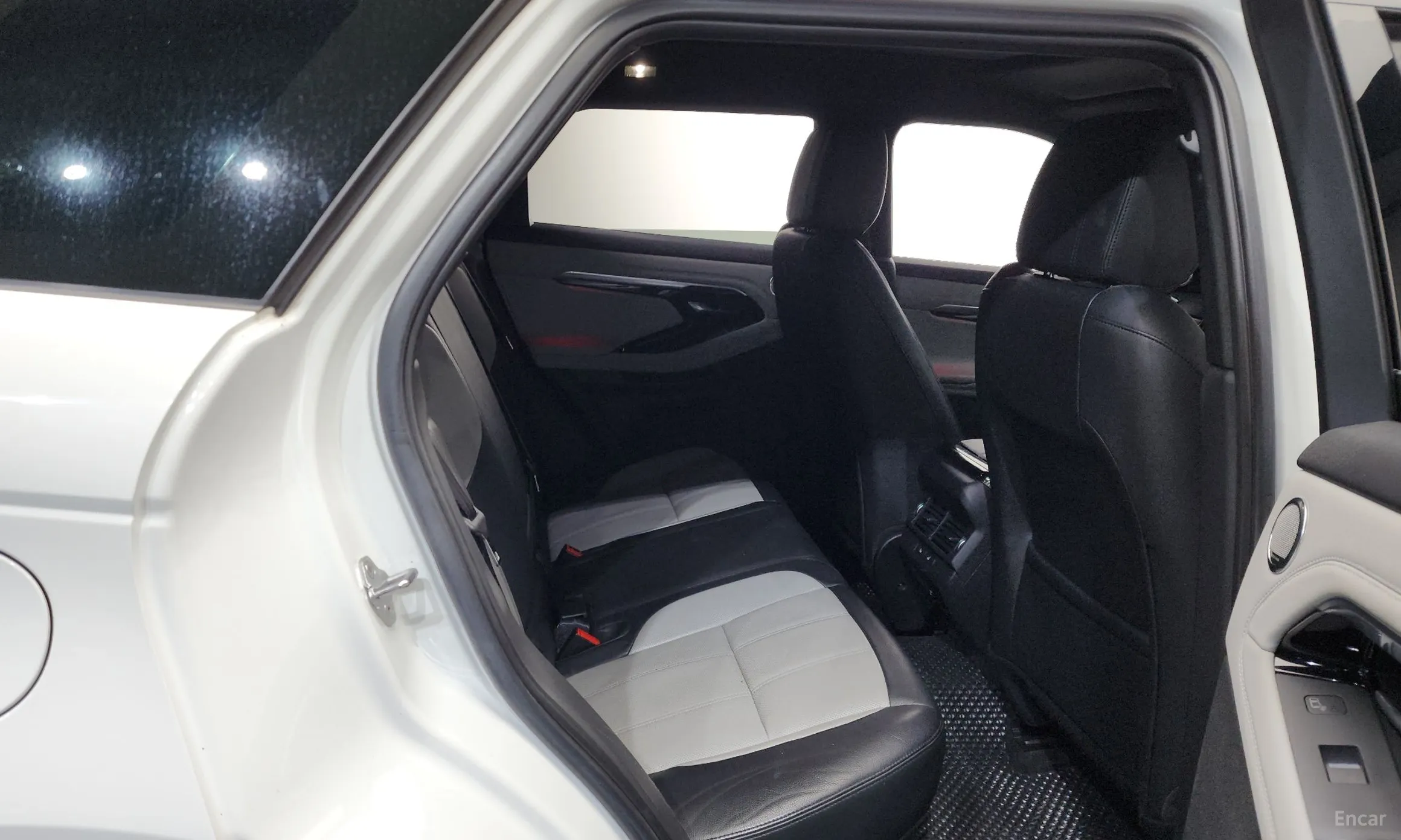 Land Rover Range Rover Evoque 2nd Generation превью 12