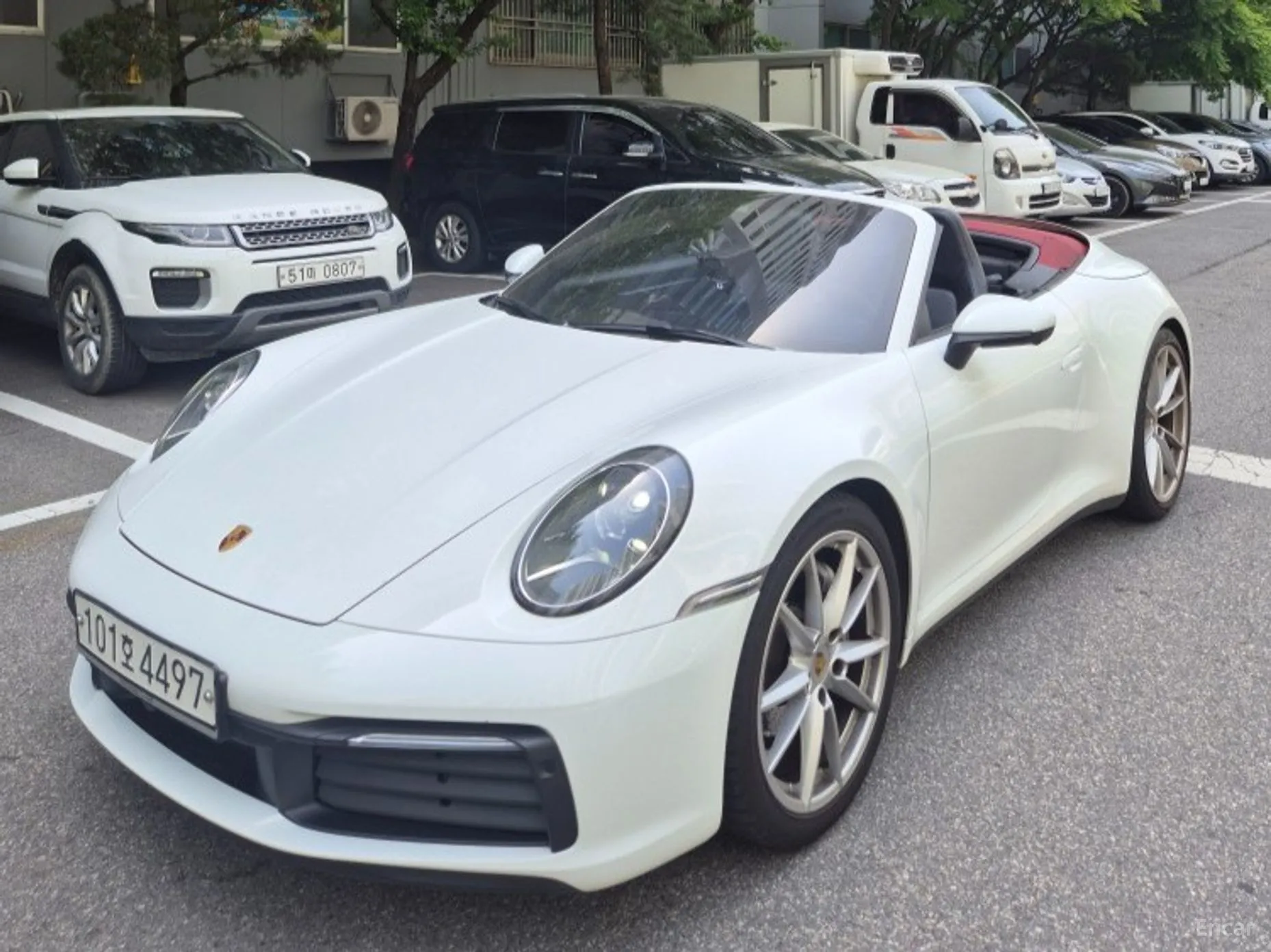 911 (992)