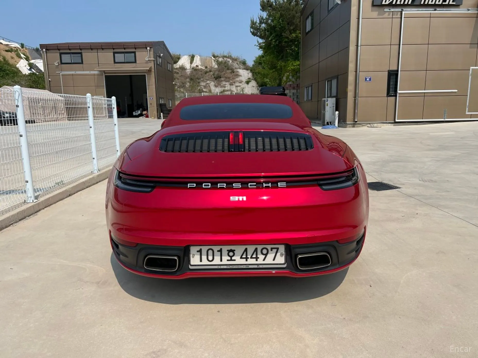 Porsche 911 (992) превью 10