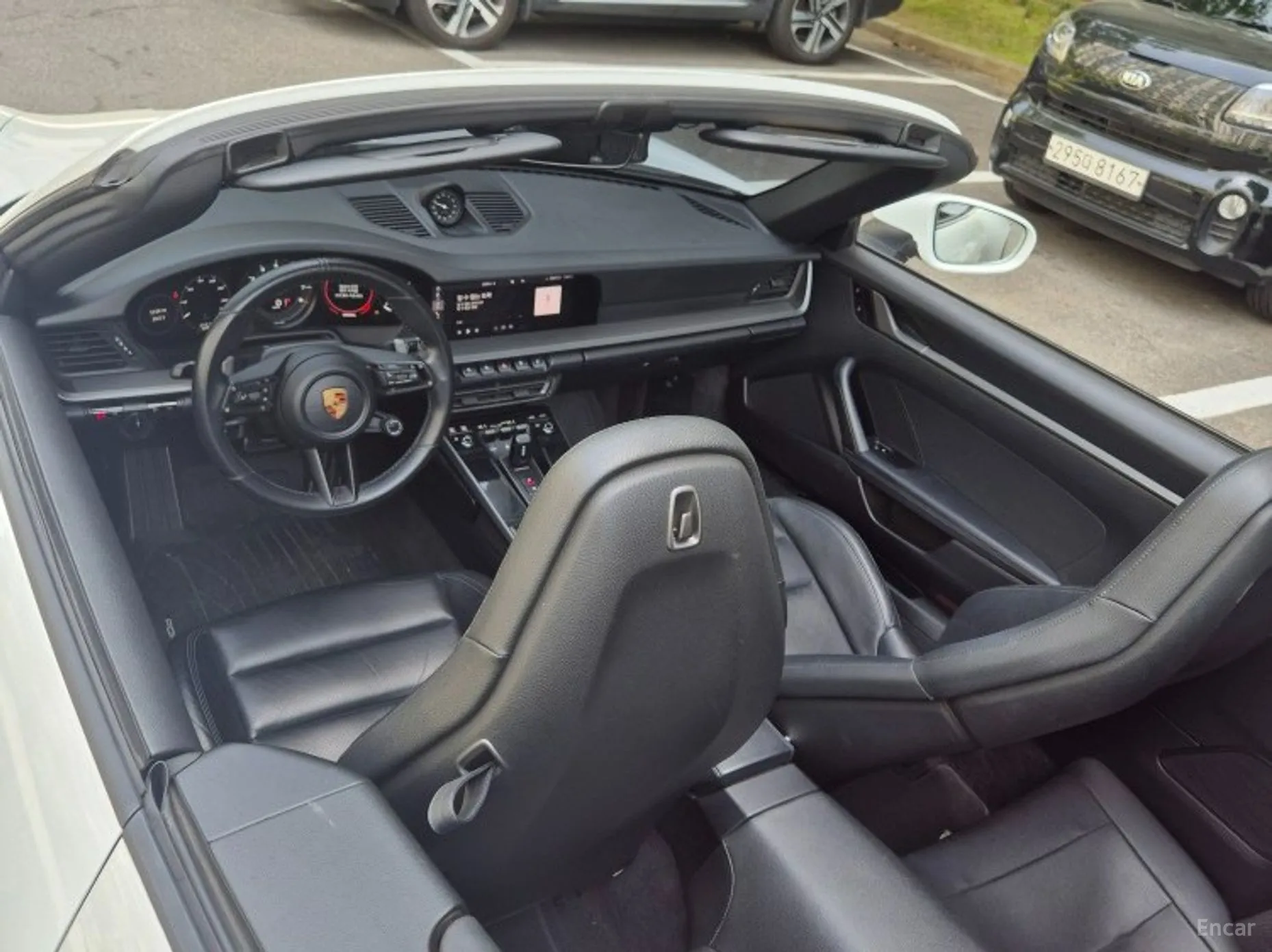 Porsche 911 (992) превью 8