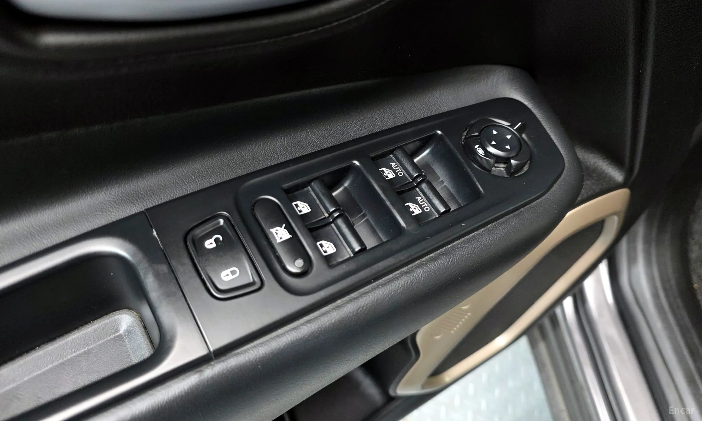 Jeep Renegade превью 11