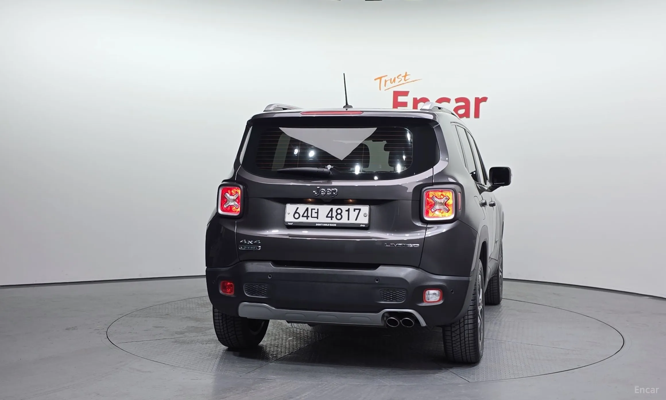 Jeep Renegade превью 4