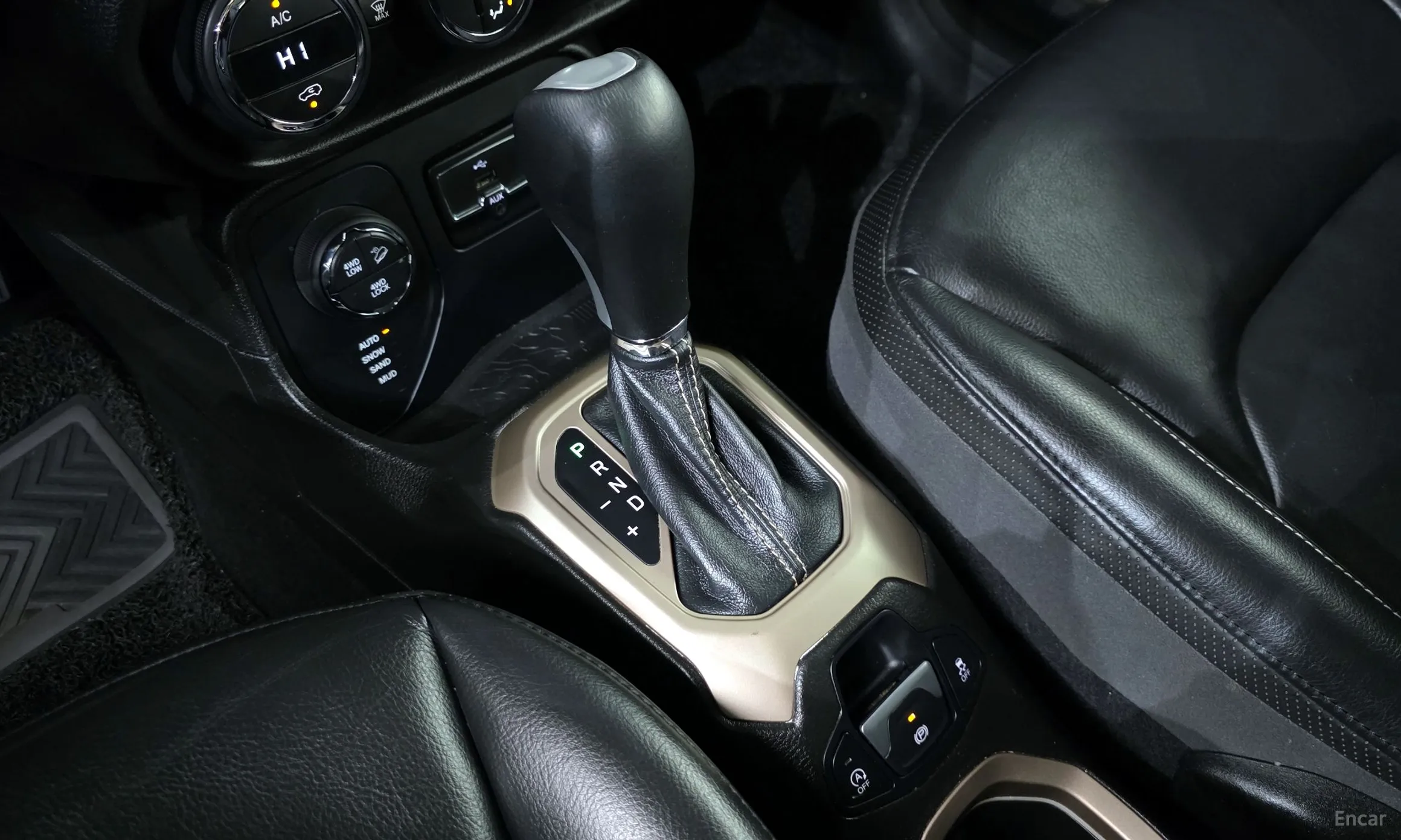 Jeep Renegade превью 9