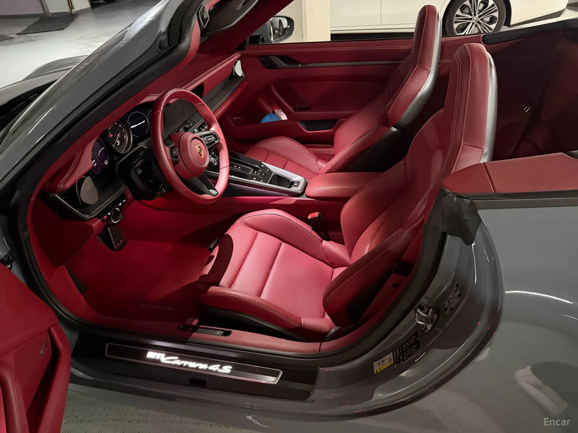 Porsche 911 (992) превью 7