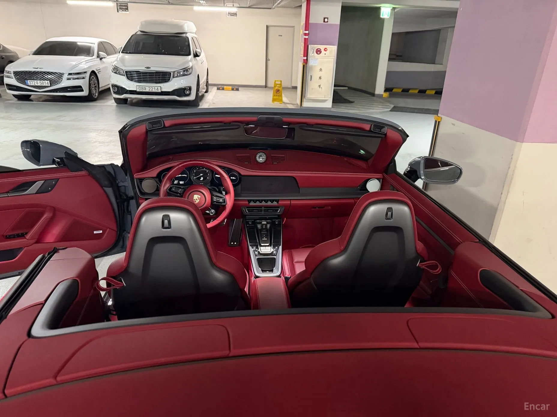 Porsche 911 (992) превью 8