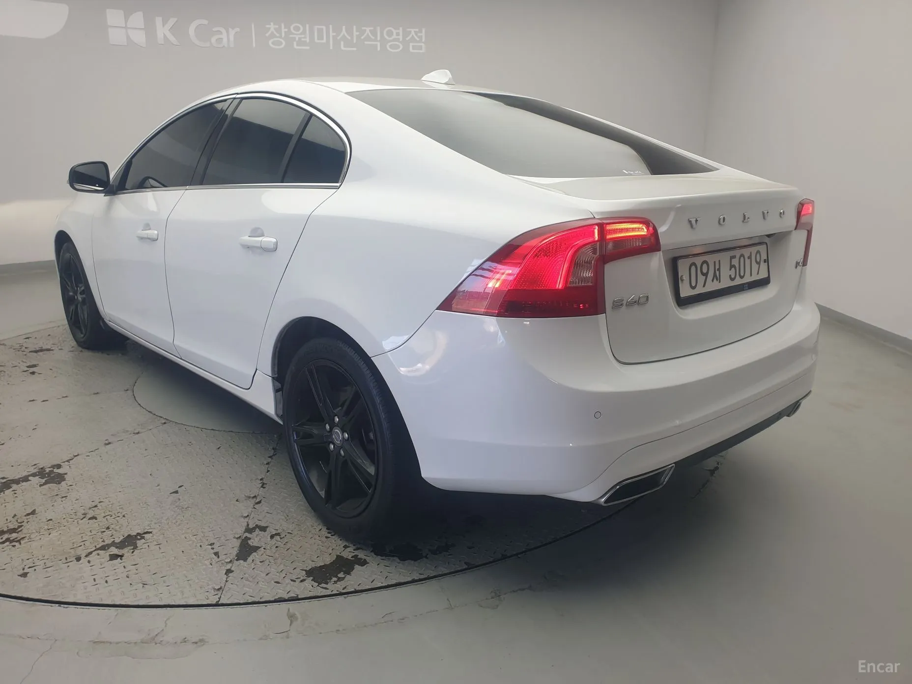 Volvo S60 превью 7