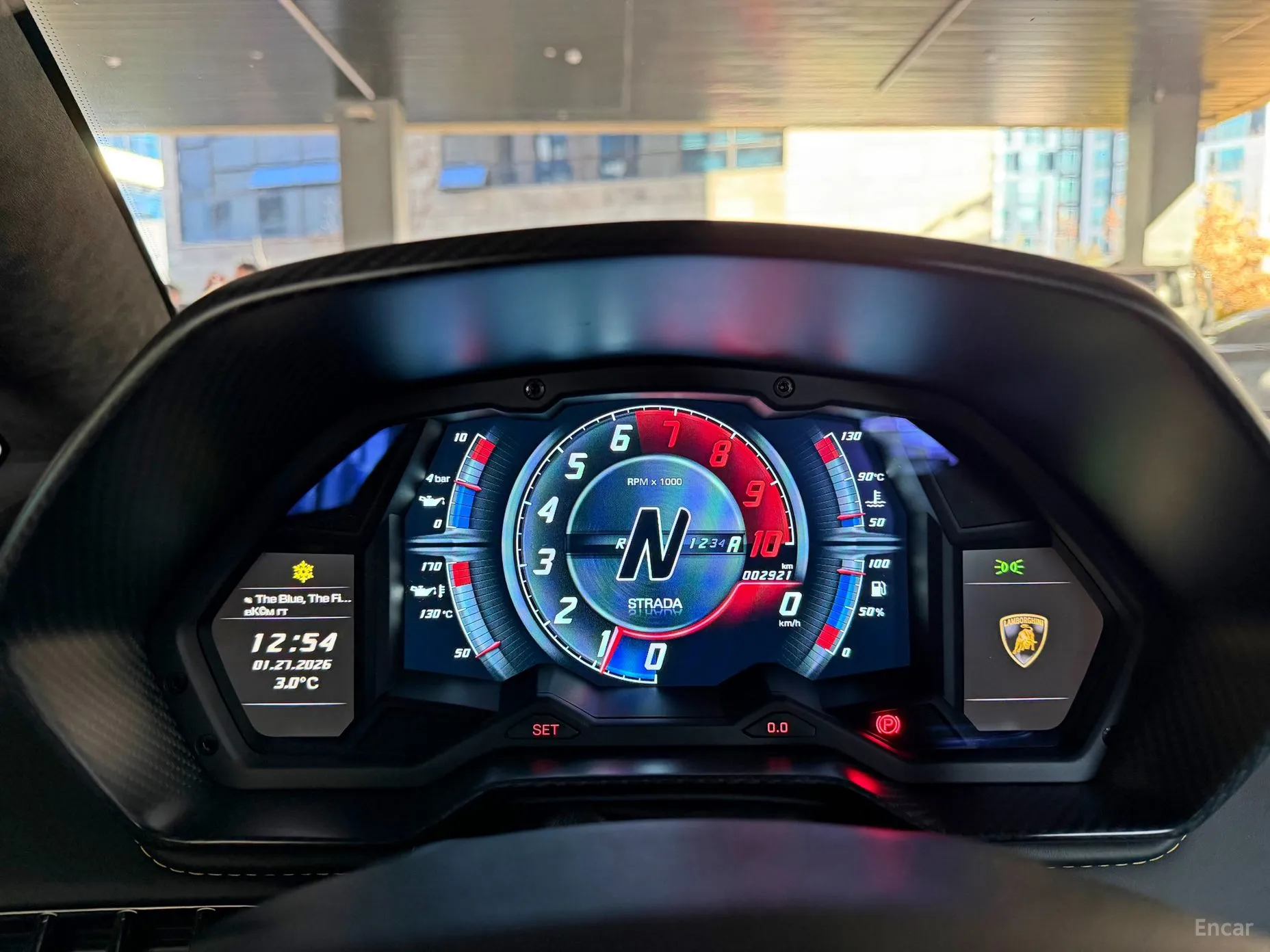 Lamborghini Aventador превью 10