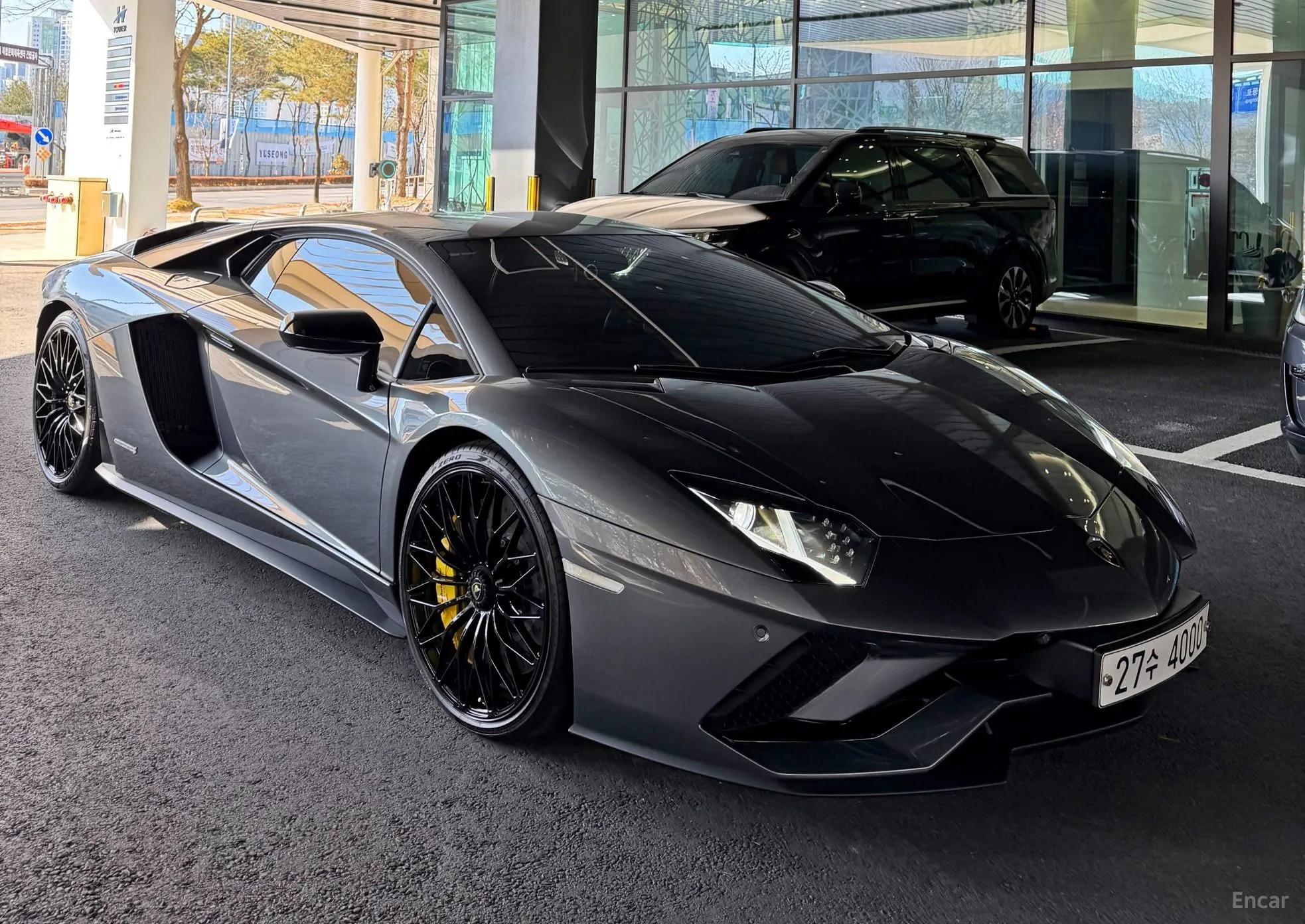 Lamborghini Aventador