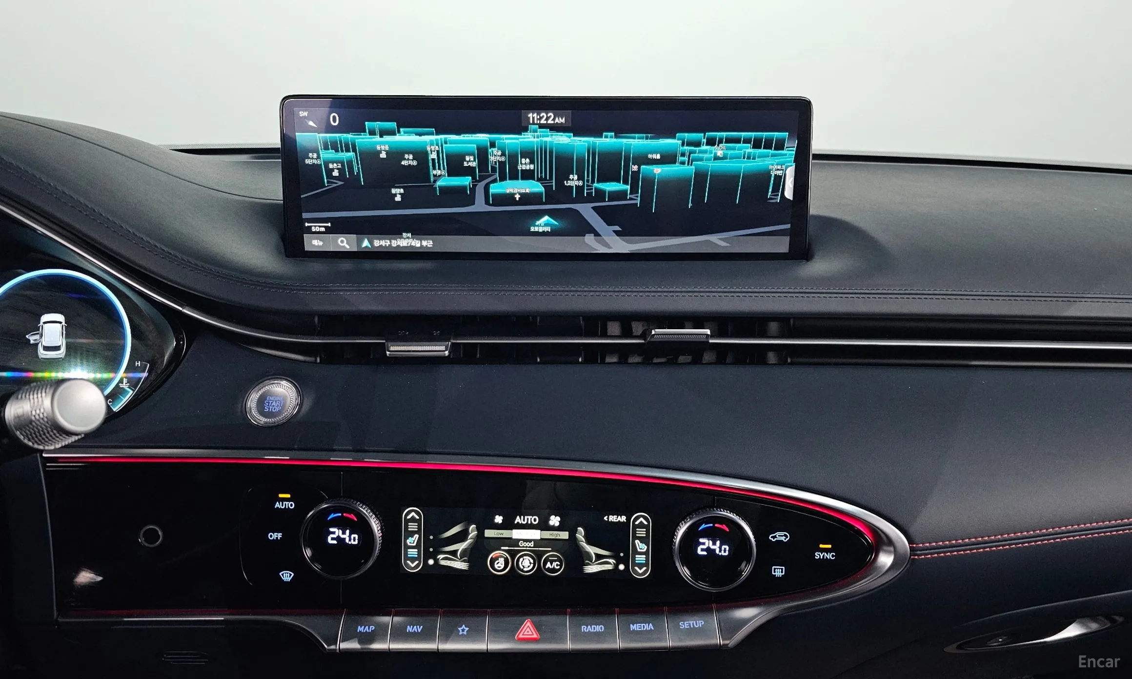 Genesis GV70 превью 14