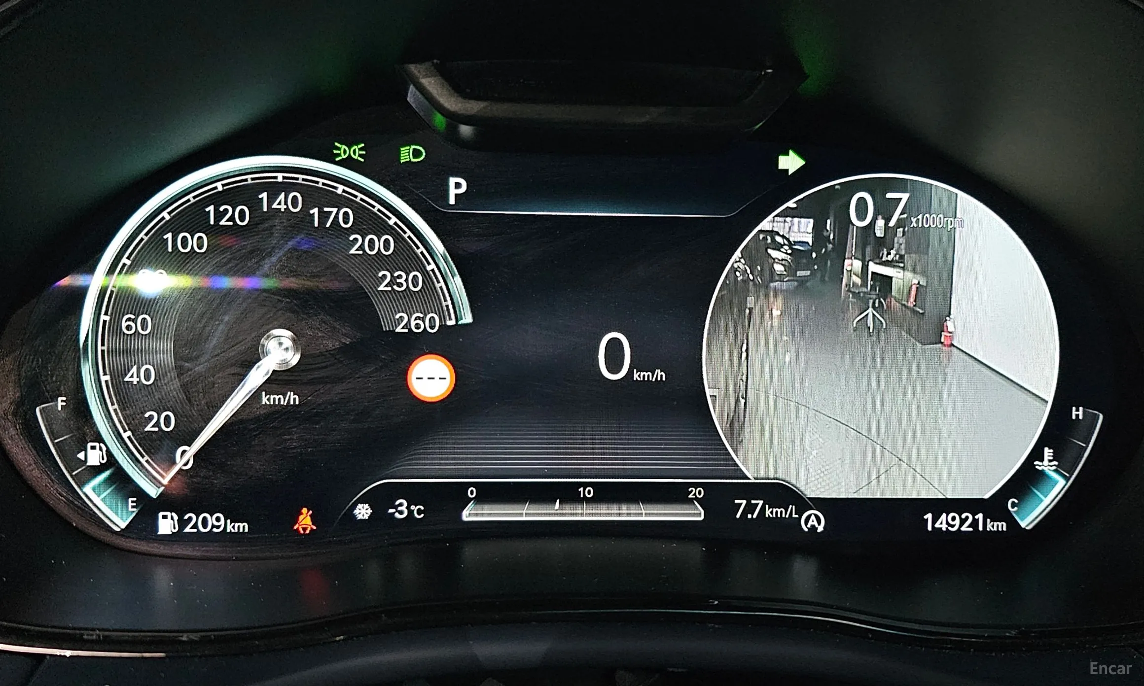Genesis GV70 превью 8