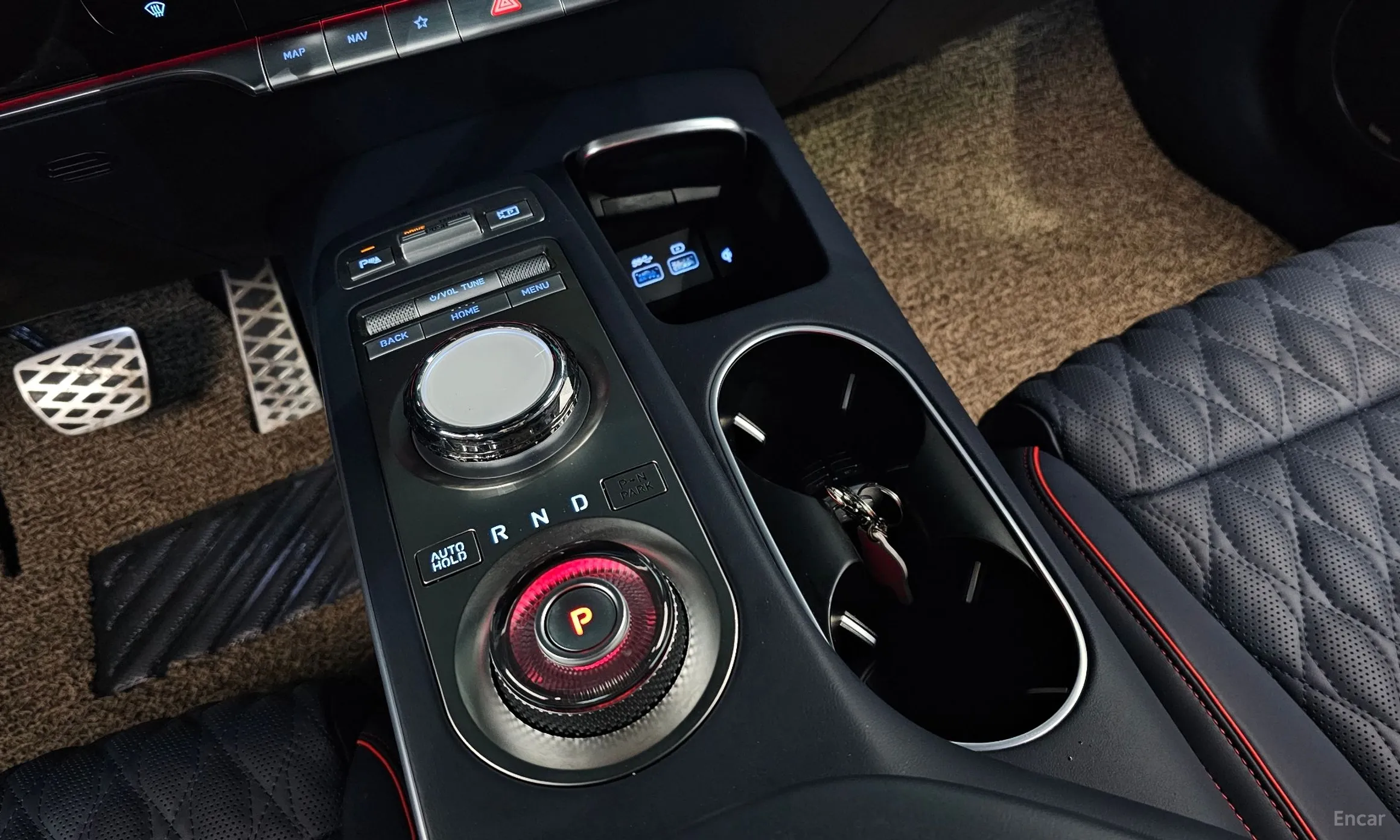 Genesis GV70 превью 9