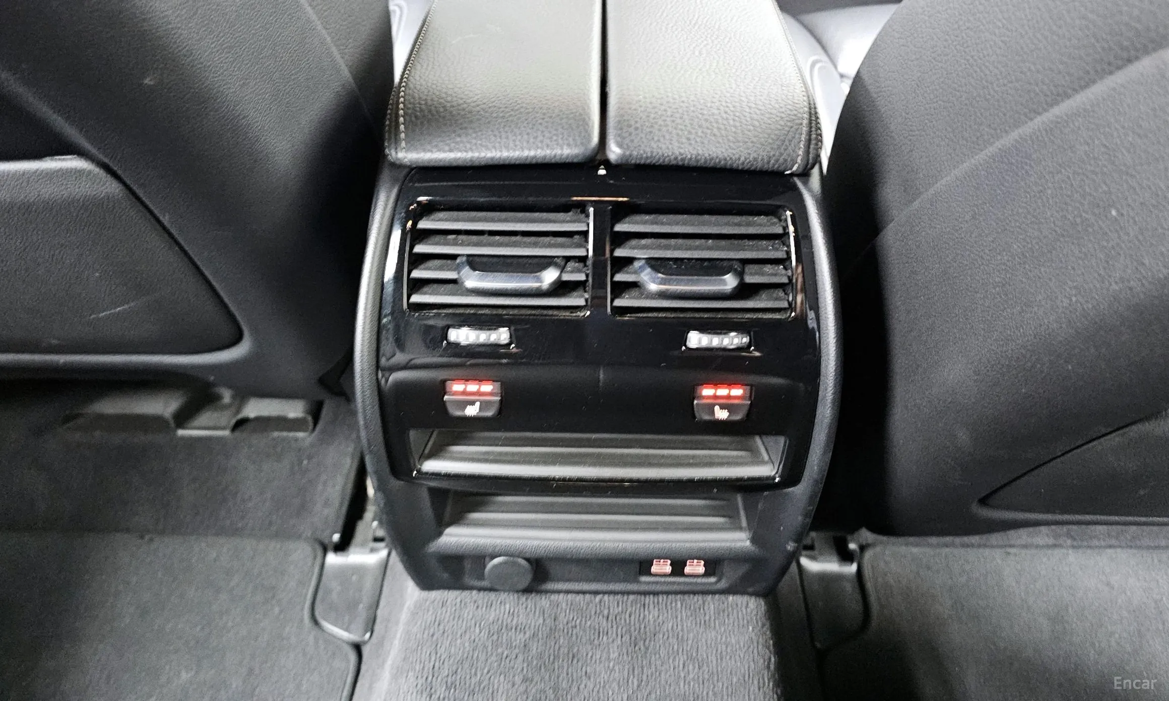 BMW 5 Series (G30) превью 18