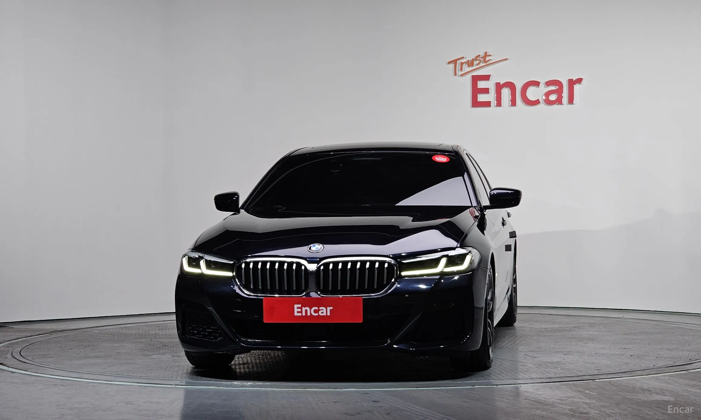 BMW 5 Series (G30) превью 3
