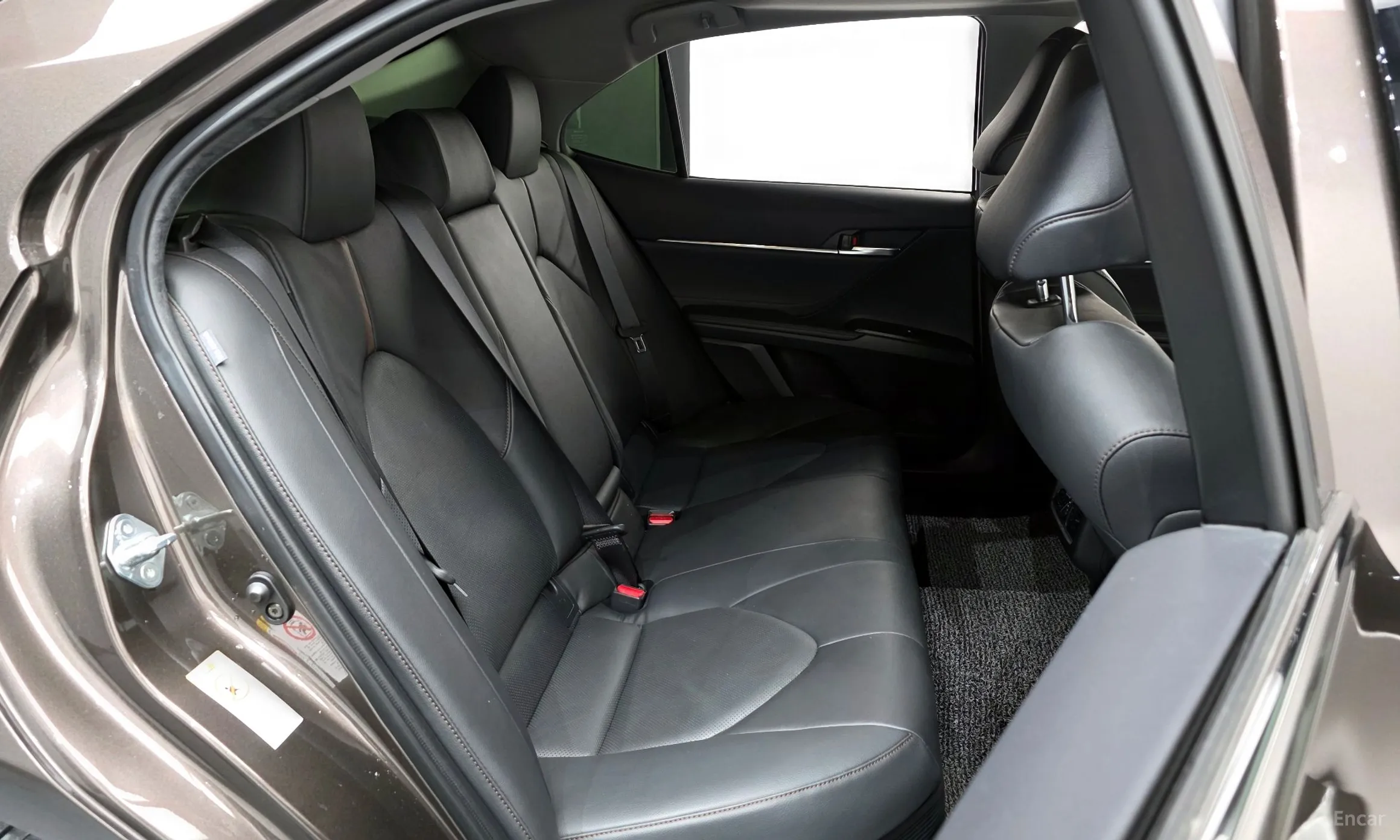 Toyota Camry (XV70) превью 12