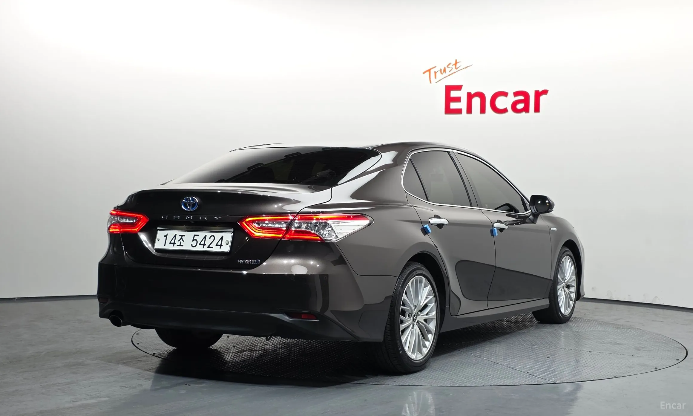 Toyota Camry (XV70)